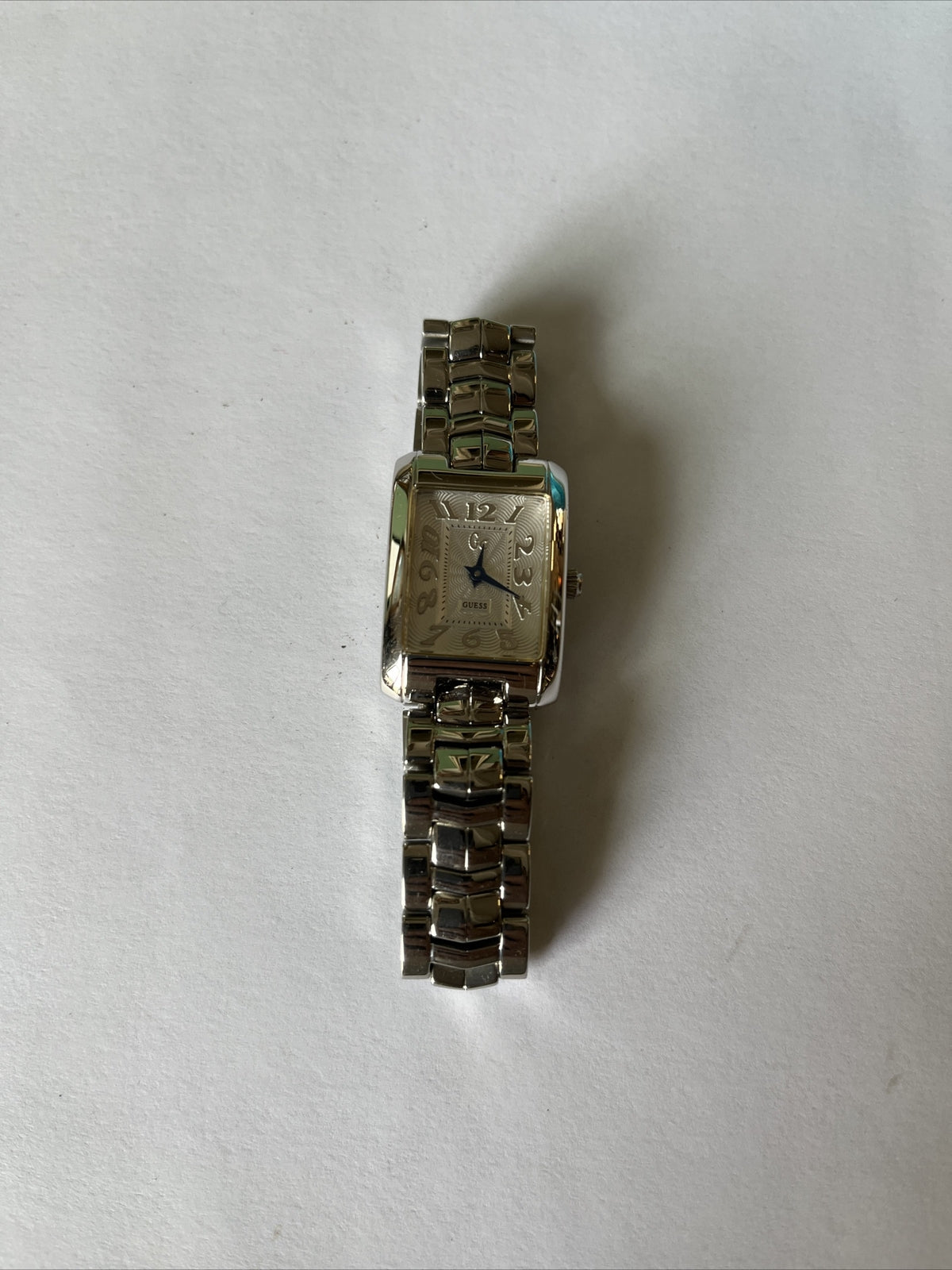 Montre Femme Guess Cadran Carré Ton Argent