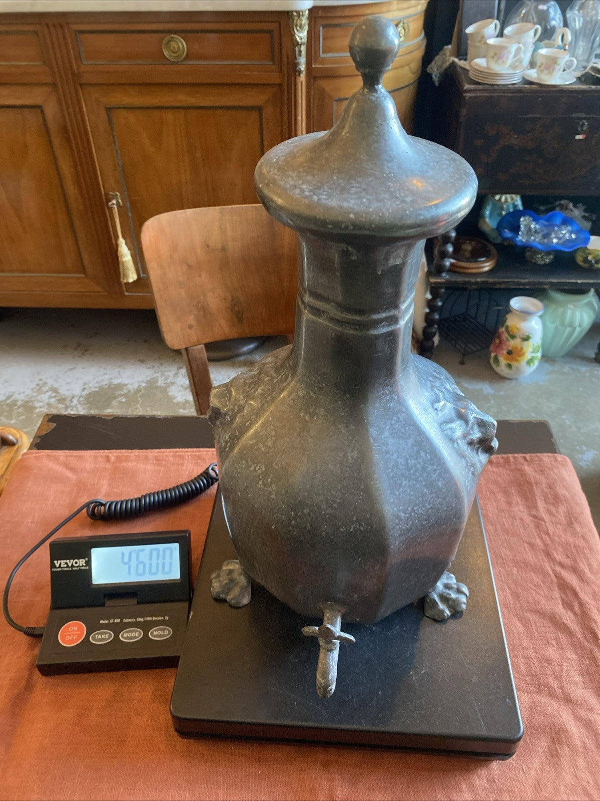 Verseuse Fontaine Décorative En Étain Massif Poinçons Lys Fin XIX Début XX Ème.