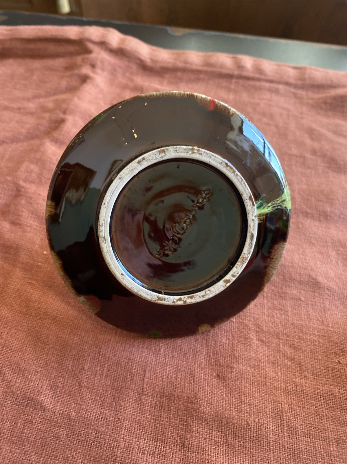 Paire de bougeoirs en céramique émaillée multicolore signés Vallauris