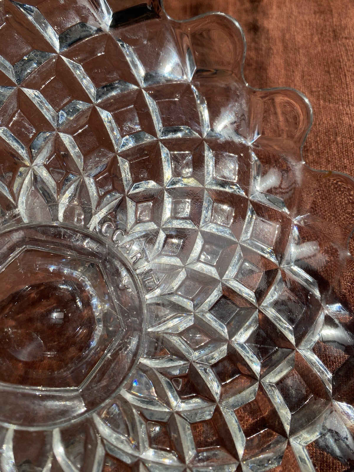 Coupe Baccarat cristal taillé – décor pointe de diamant – signée