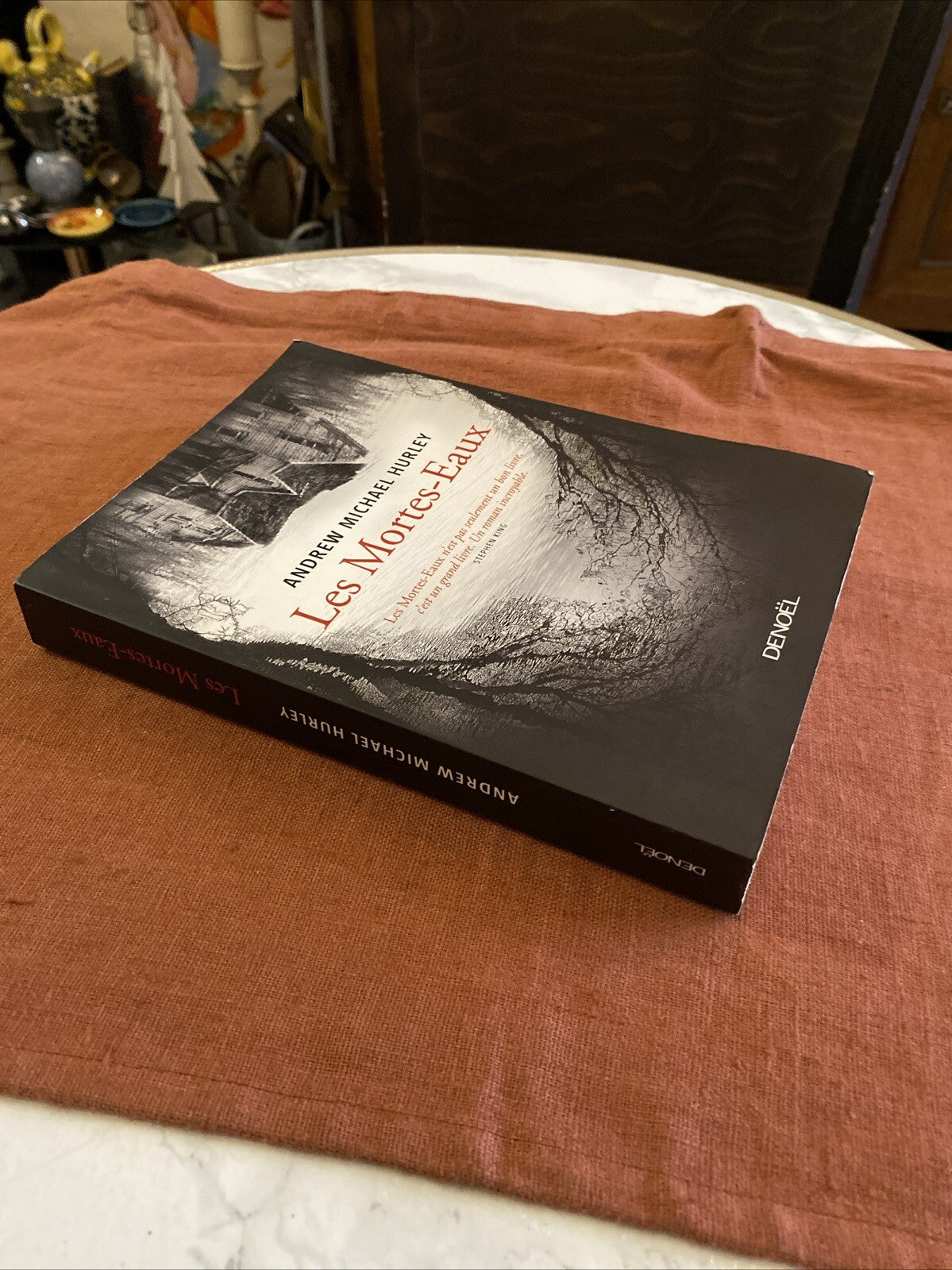 Les Mortes-Eaux de Andrew Michael Hurley et Santiago Artozqui - livre -
