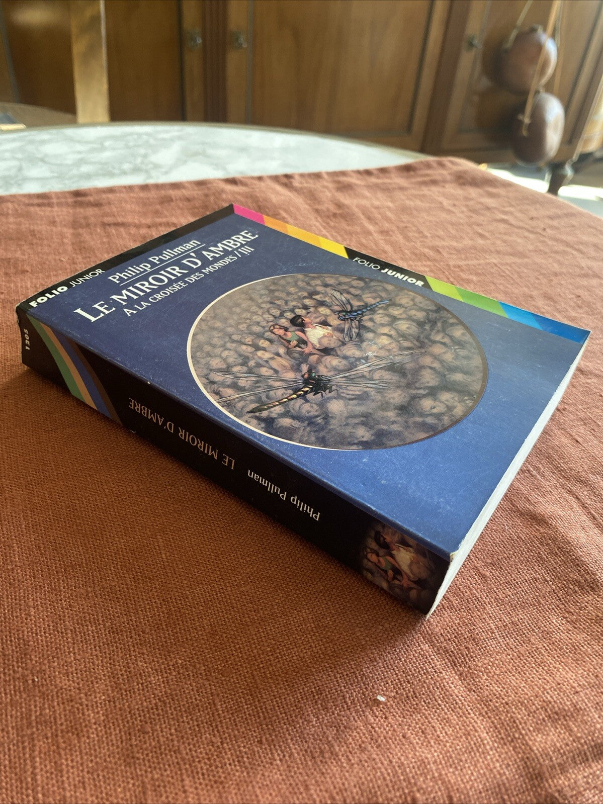 Livre A la croisee des mondes, tome 3 : Le Miroir d'Ambre de Philip Pullman