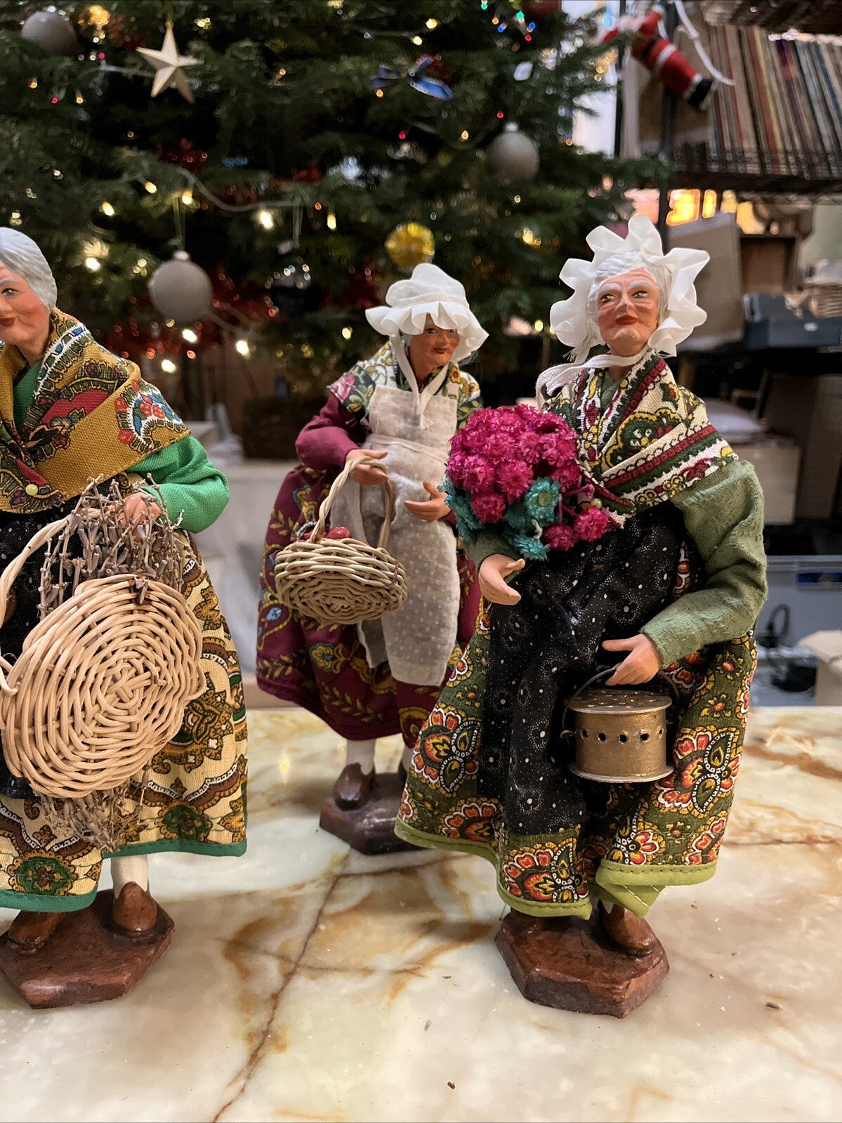 Lot De 6 Santons Provençaux Paysannes