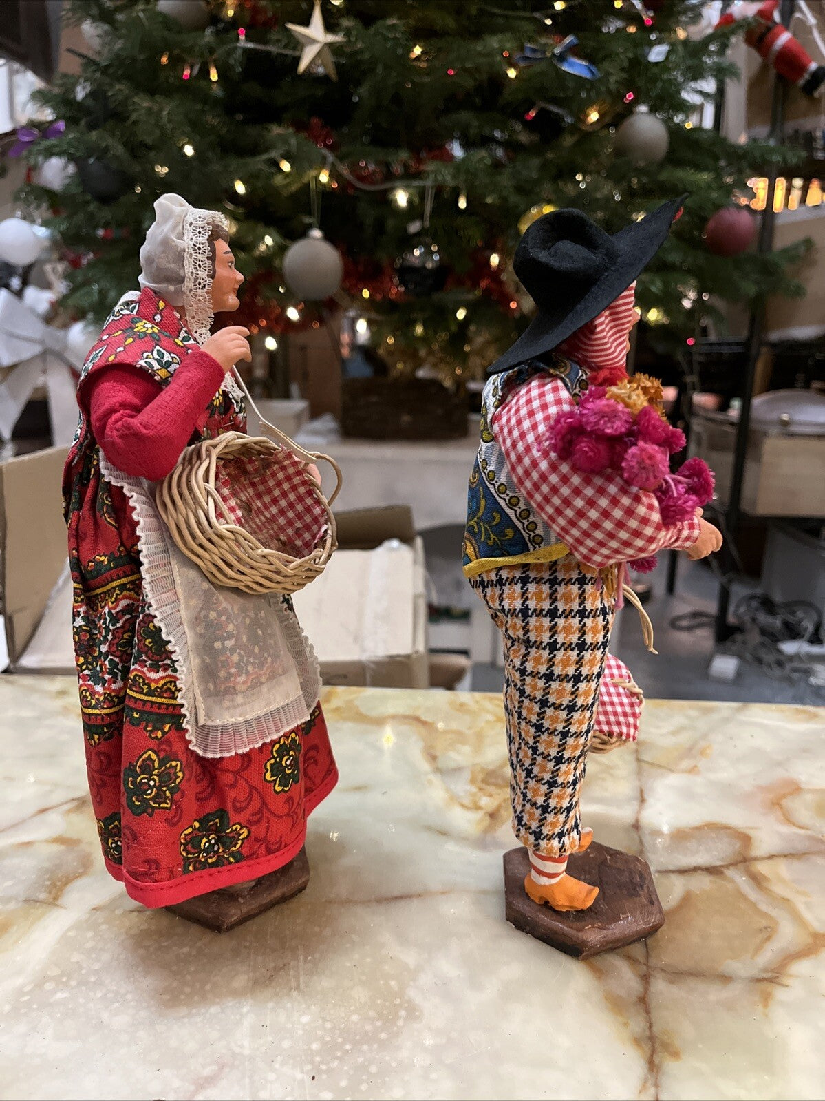 Couple De Santons Provençaux Paysans