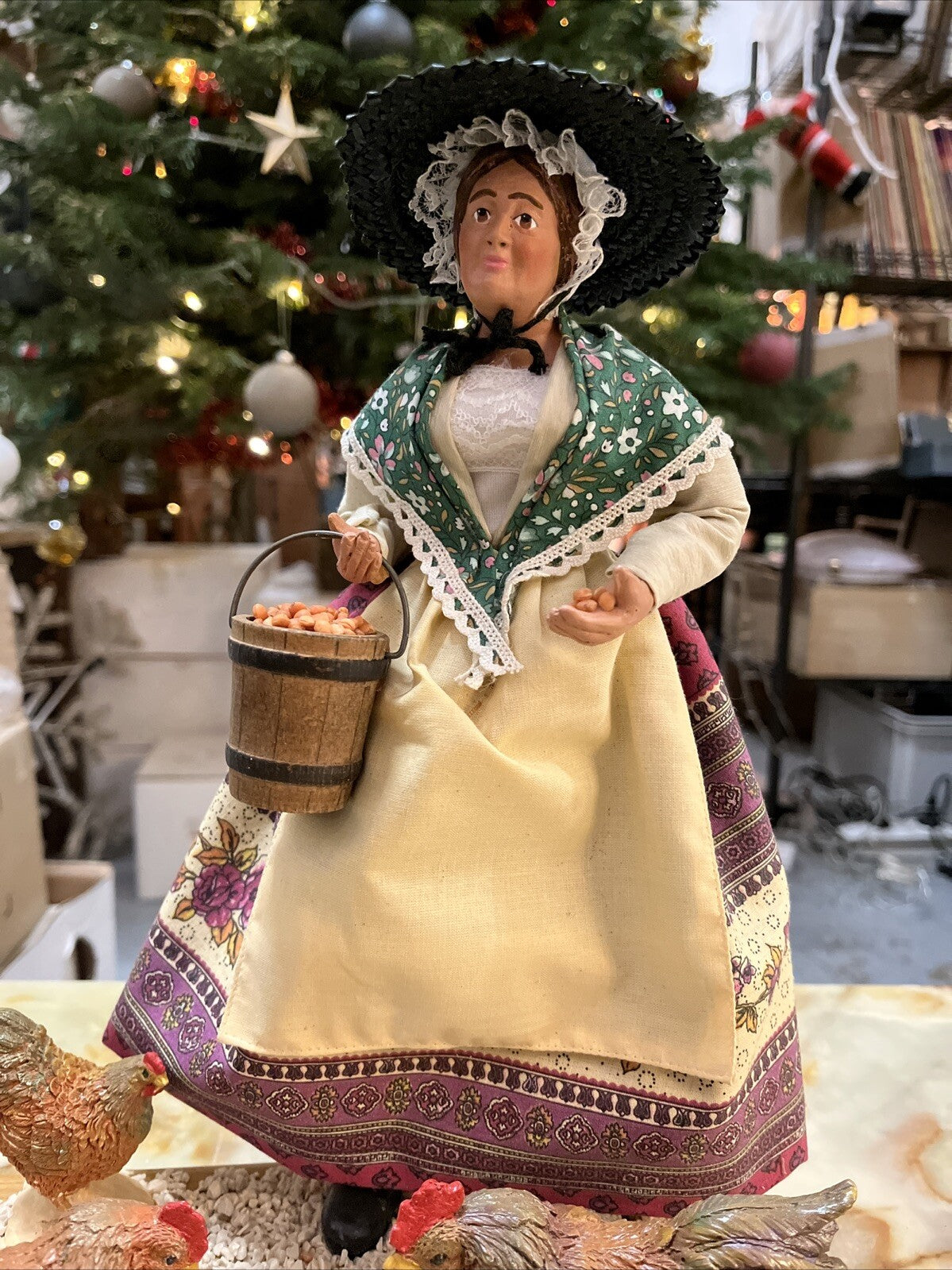 Grand Santon Provençal Isis Femme Aux Poules