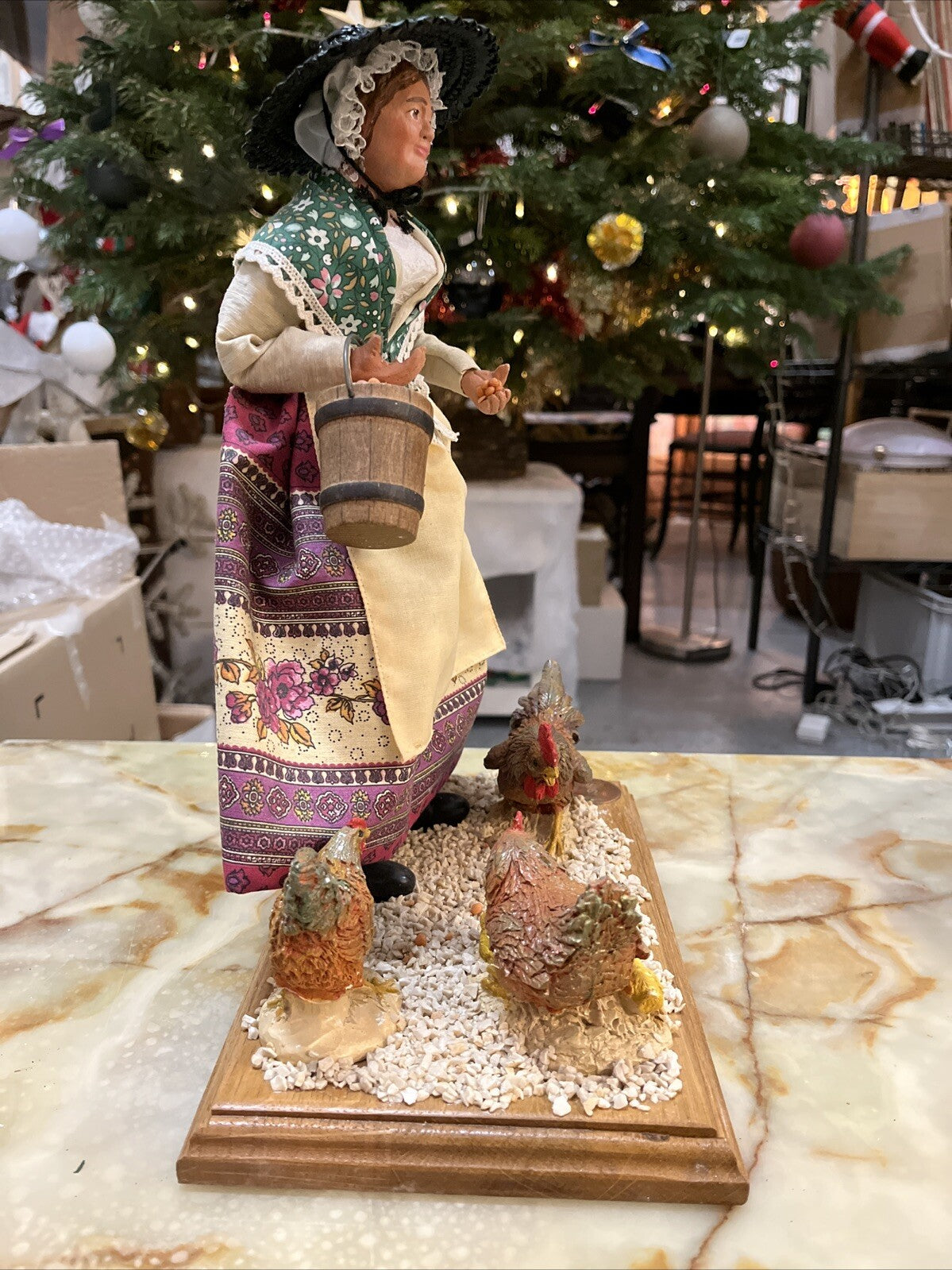 Grand Santon Provençal Isis Femme Aux Poules