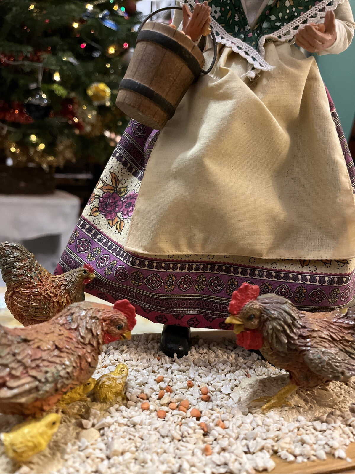 Grand Santon Provençal Isis Femme Aux Poules