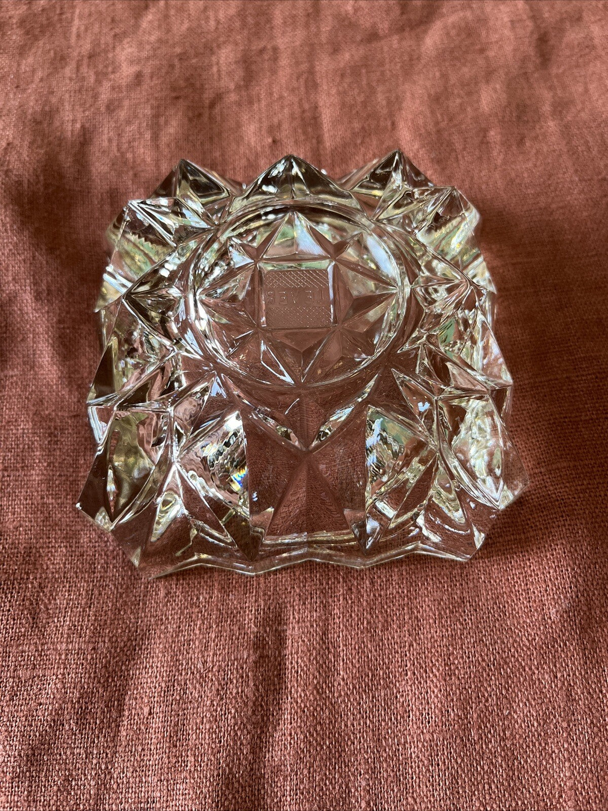 Cendrier Vintage En Verre Ciselé « Lever »