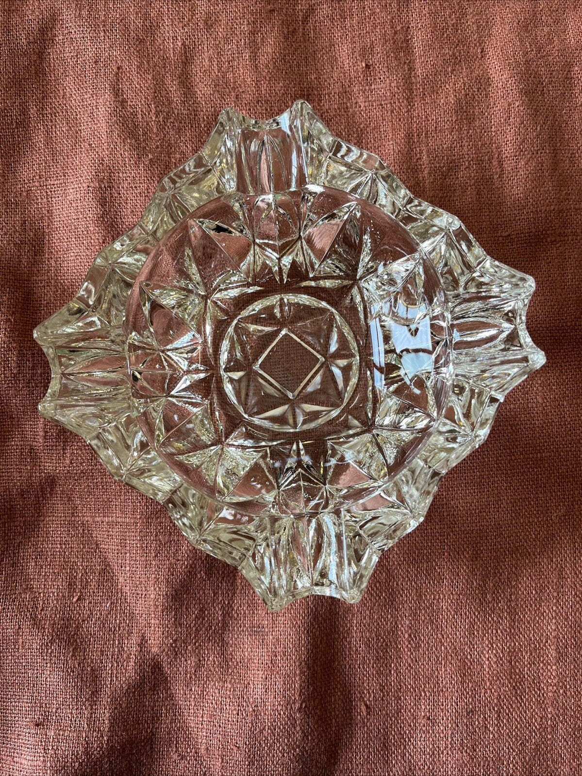 Cendrier Vintage En Verre Ciselé « Lever »