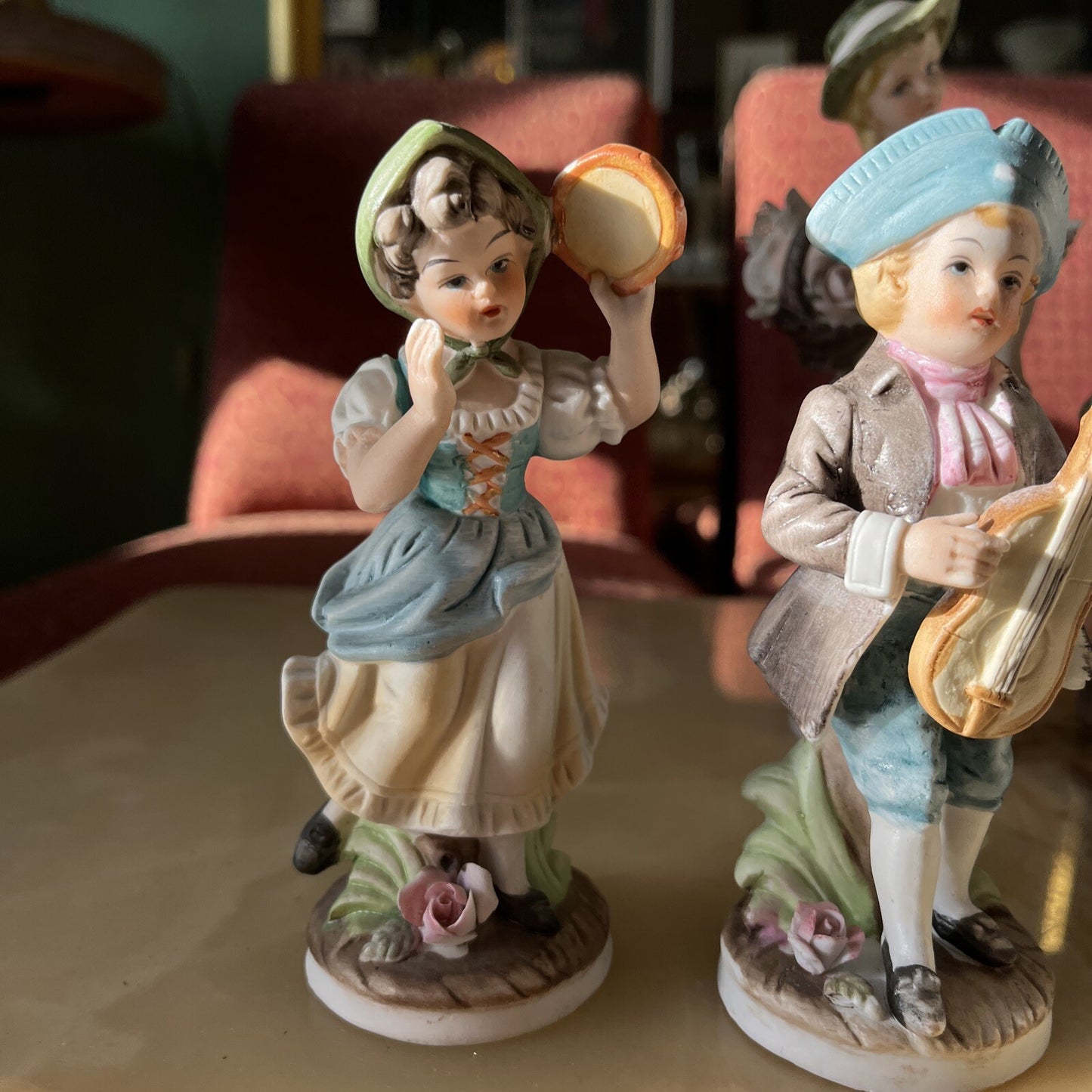Lot De 6 Figurines Biscuit