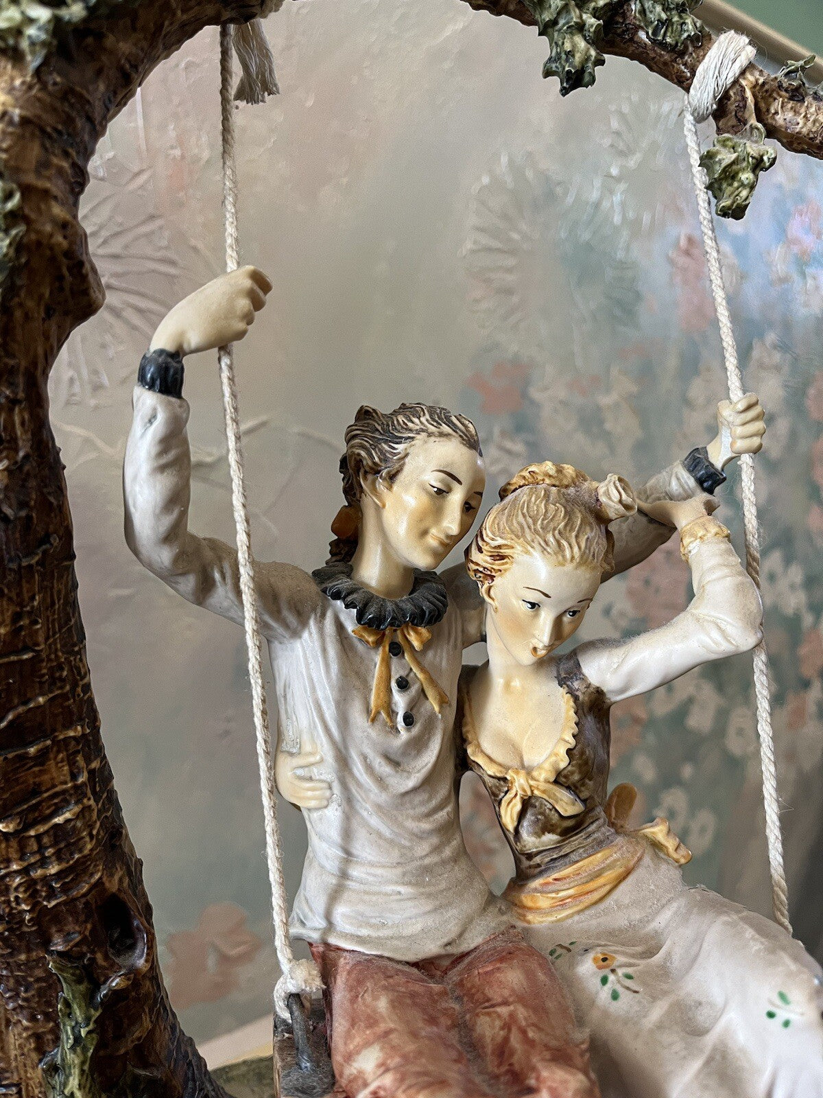 Figurine Capodimonte Couple Balançoire D’amour
