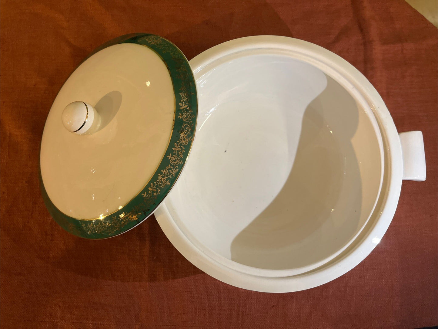 Soupière En Porcelaine Opaque Blanc Et Vert Sarreguemines