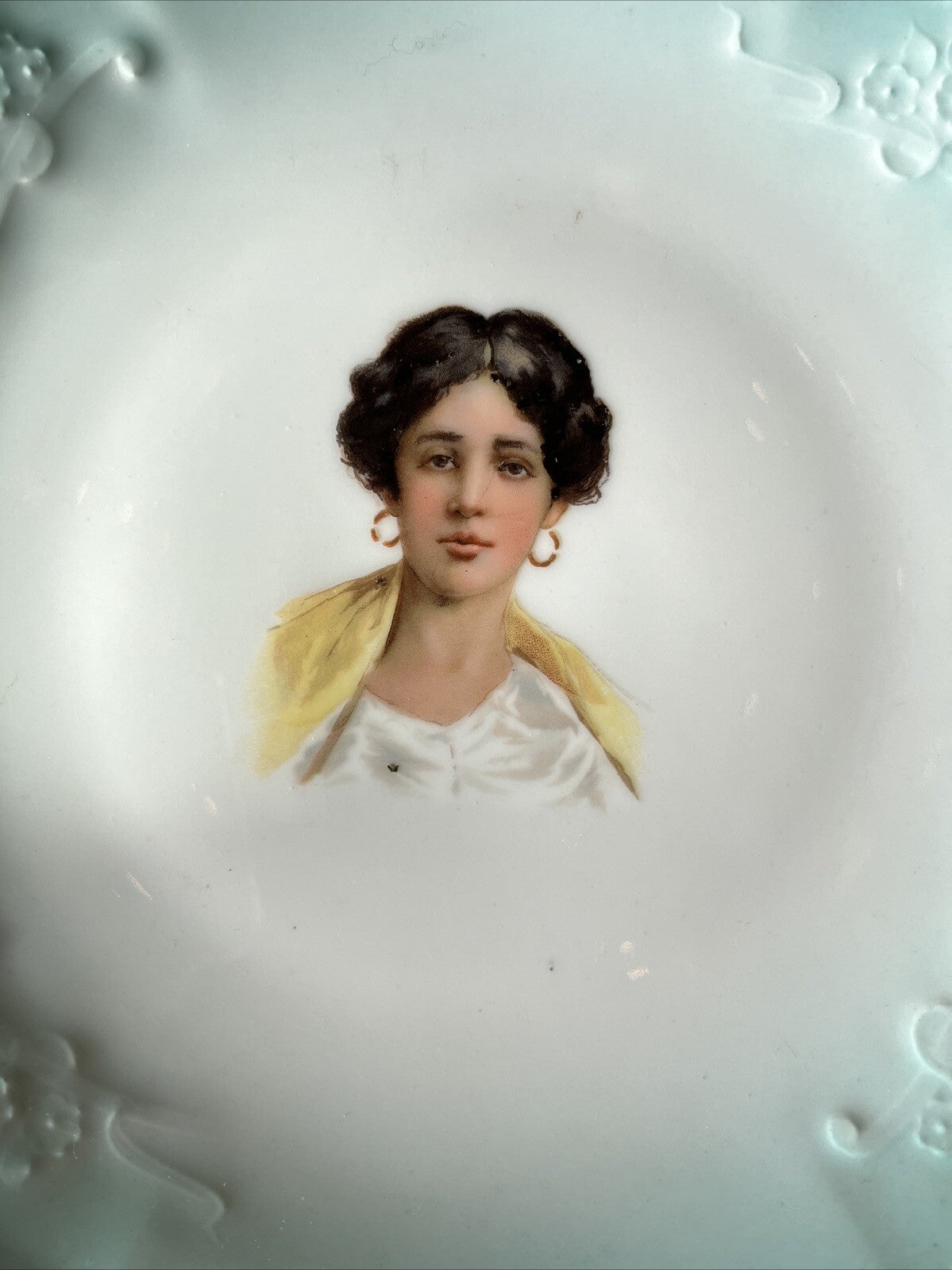 2 Assiettes Anciennes En Porcelaine Portrait