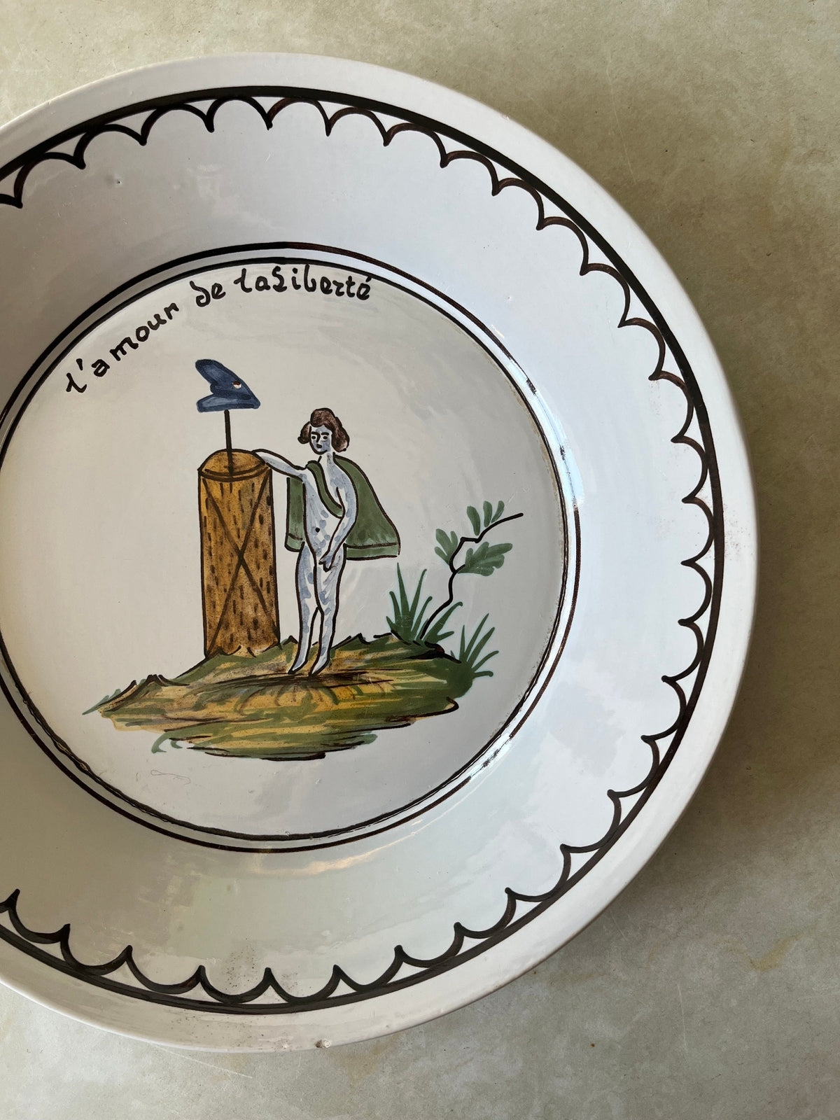 Assiette creuse « l’amour de la liberté »