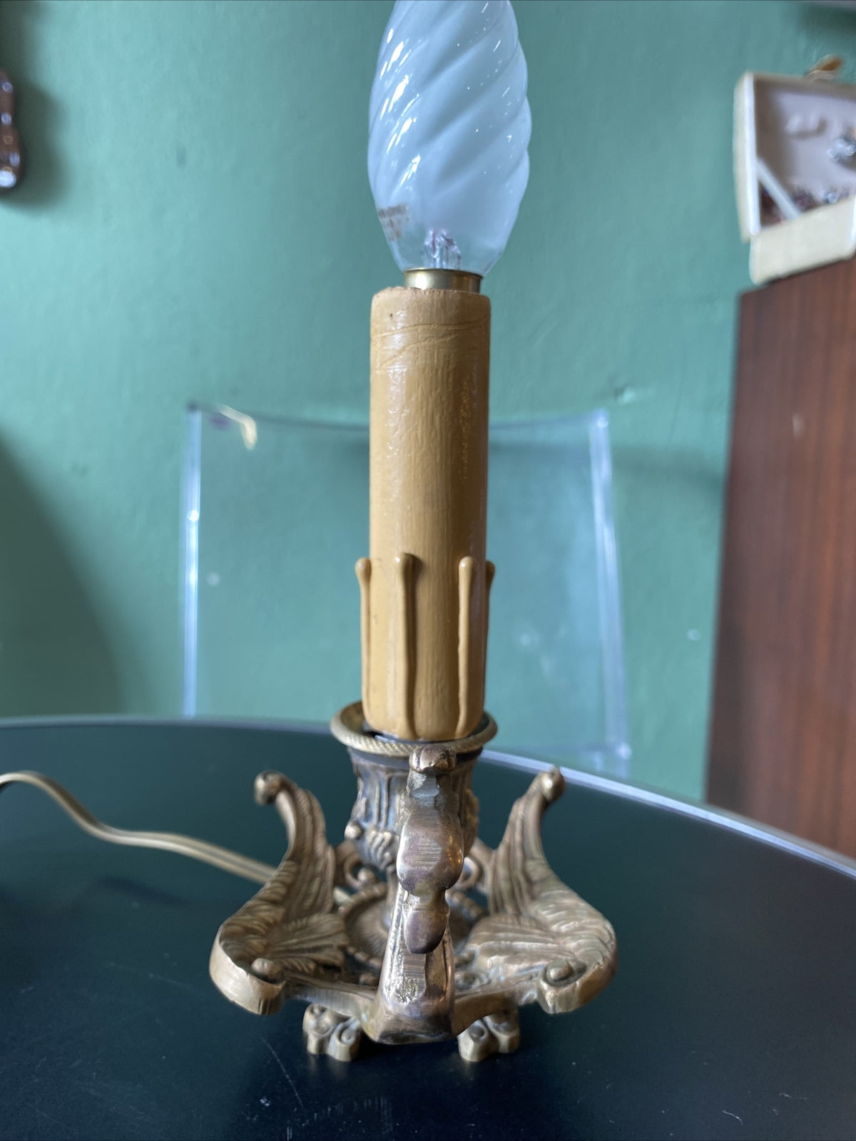 Ancien Bougeoir A Main En Bonze Monté En Lampe