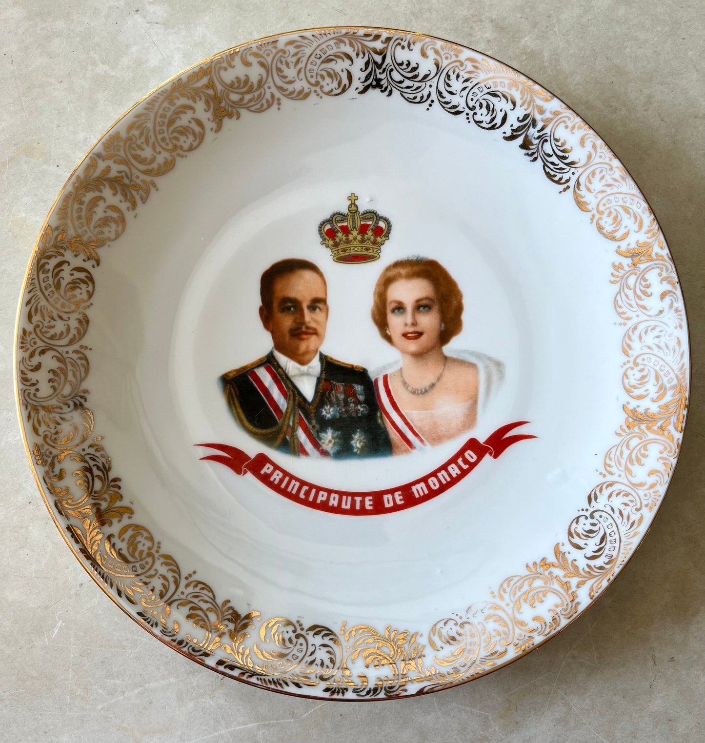 Assiette décorative principauté de Monaco, Limoges