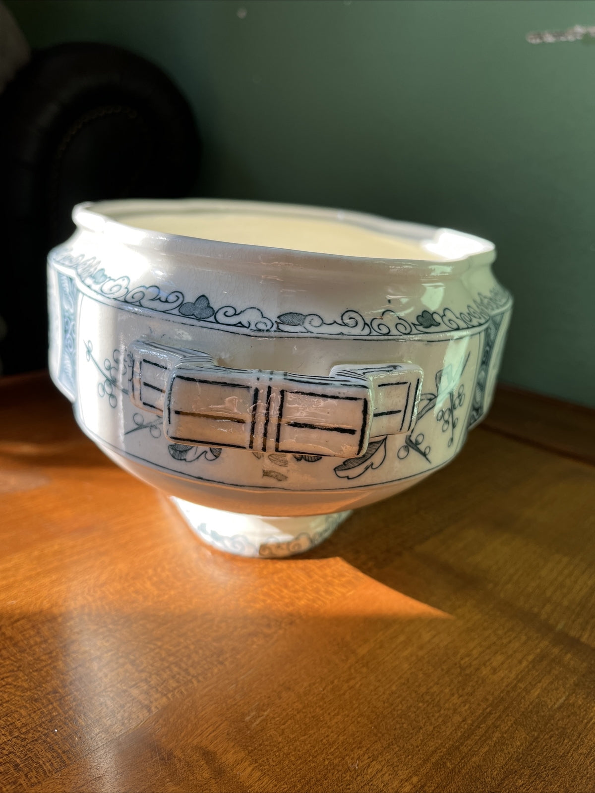 Ancienne Soupière Wedgwood