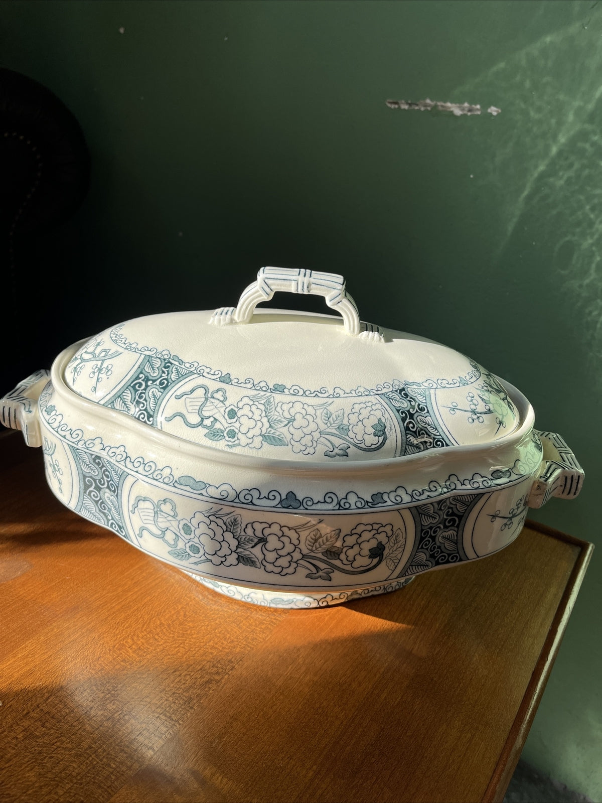 Ancienne Soupière Wedgwood