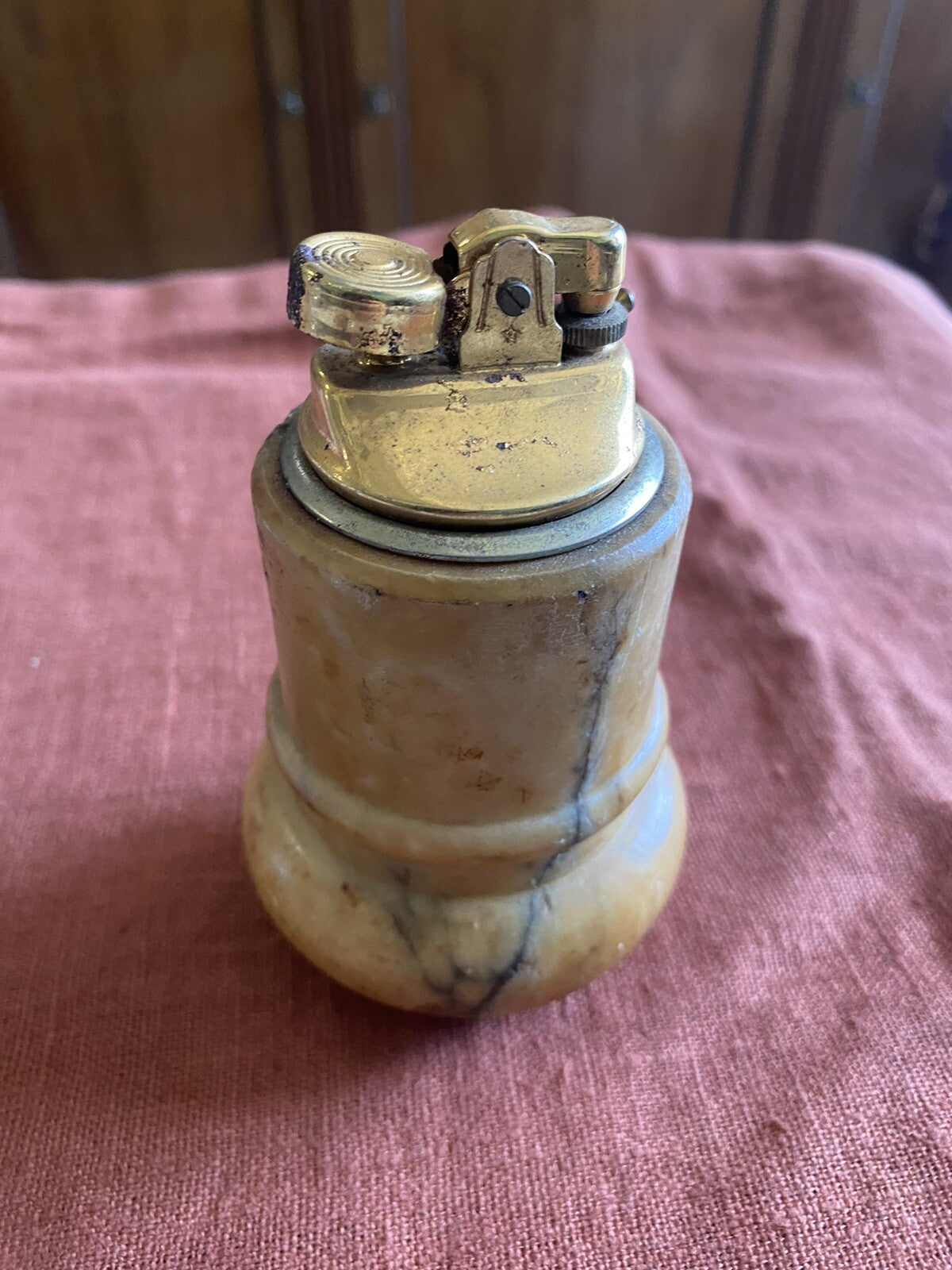briquet De Table Vintage Monté Sur Une Base En Marbre