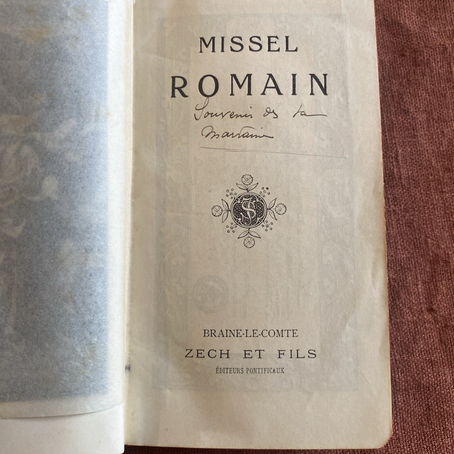 Livre Liturgique Missel Romain En Cuir