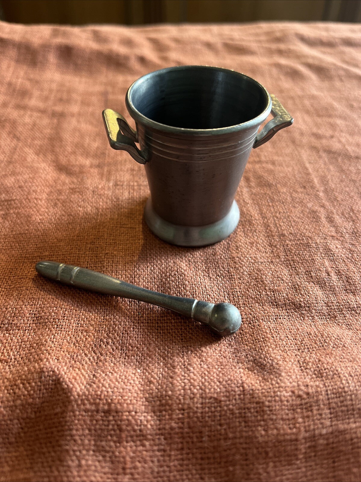 Ancien Petit Mortier En Étain Pewter