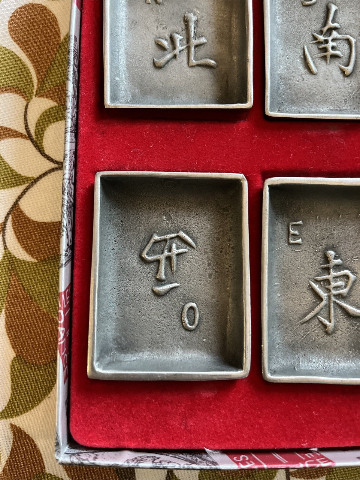 Coffret « Les Étains De L’abbaye France » 4 Coupelles En Étain Asiatique
