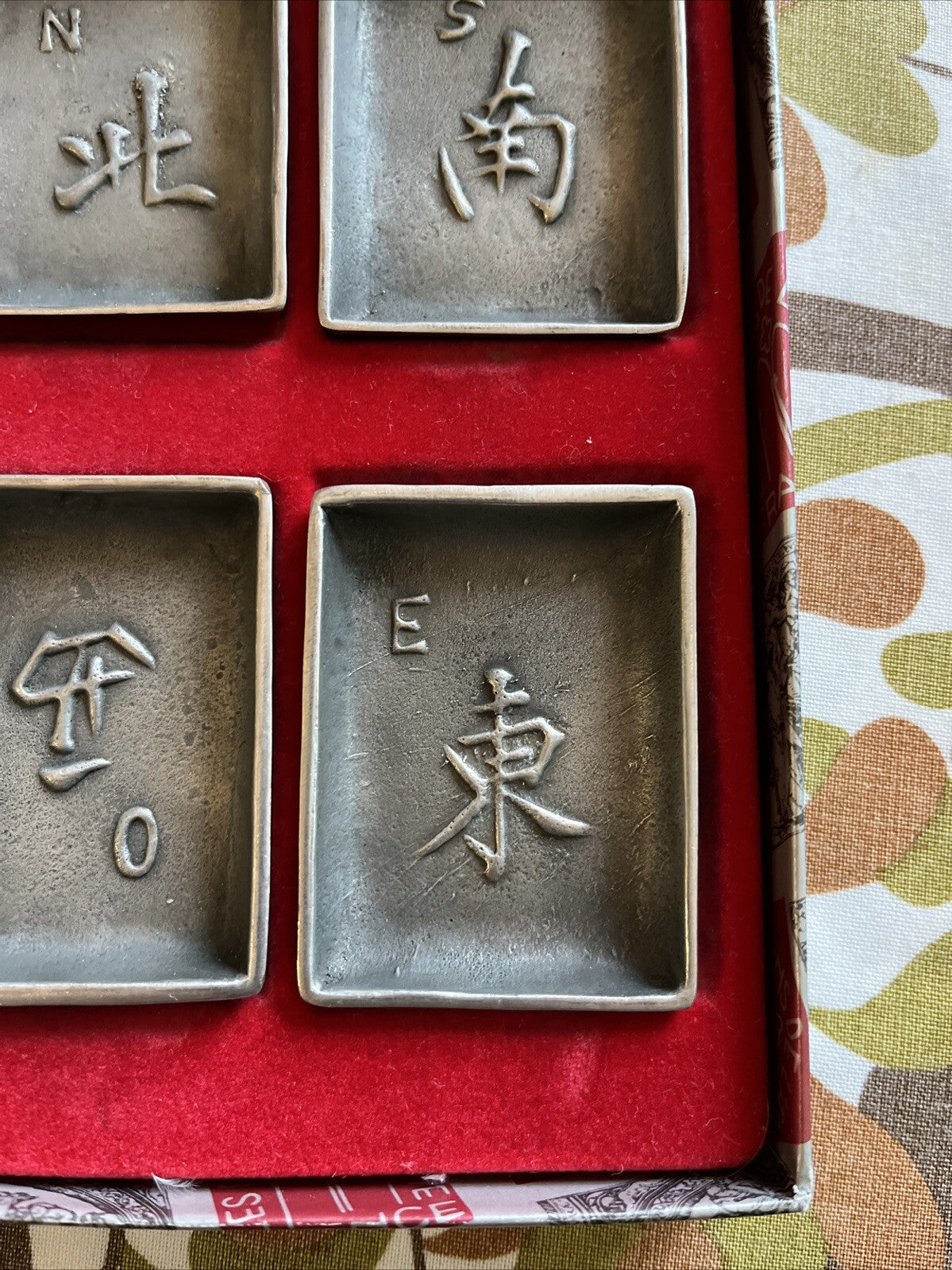 Coffret « Les Étains De L’abbaye France » 4 Coupelles En Étain Asiatique