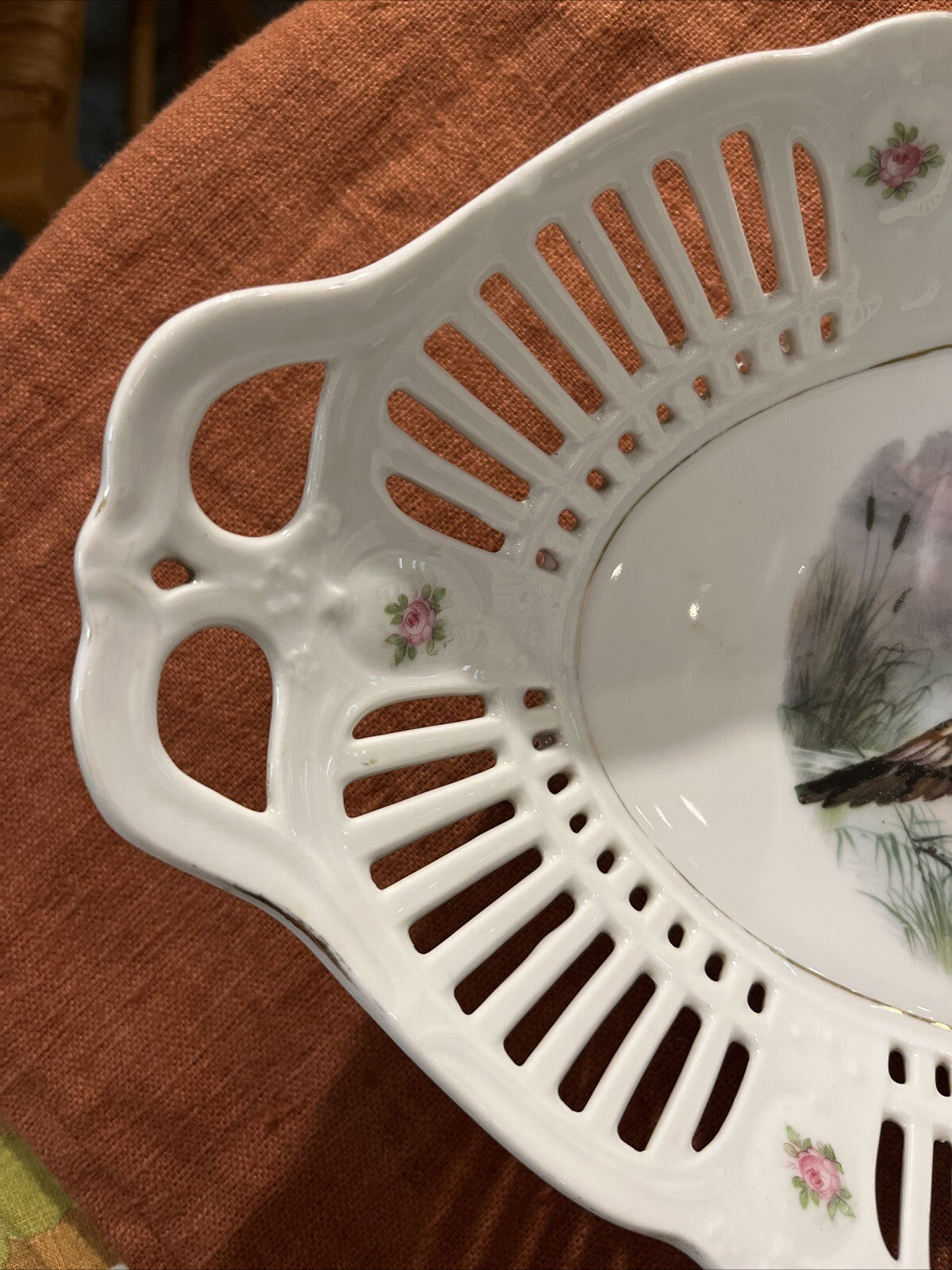 Ancienne Corbeille En Porcelaine Ajourée