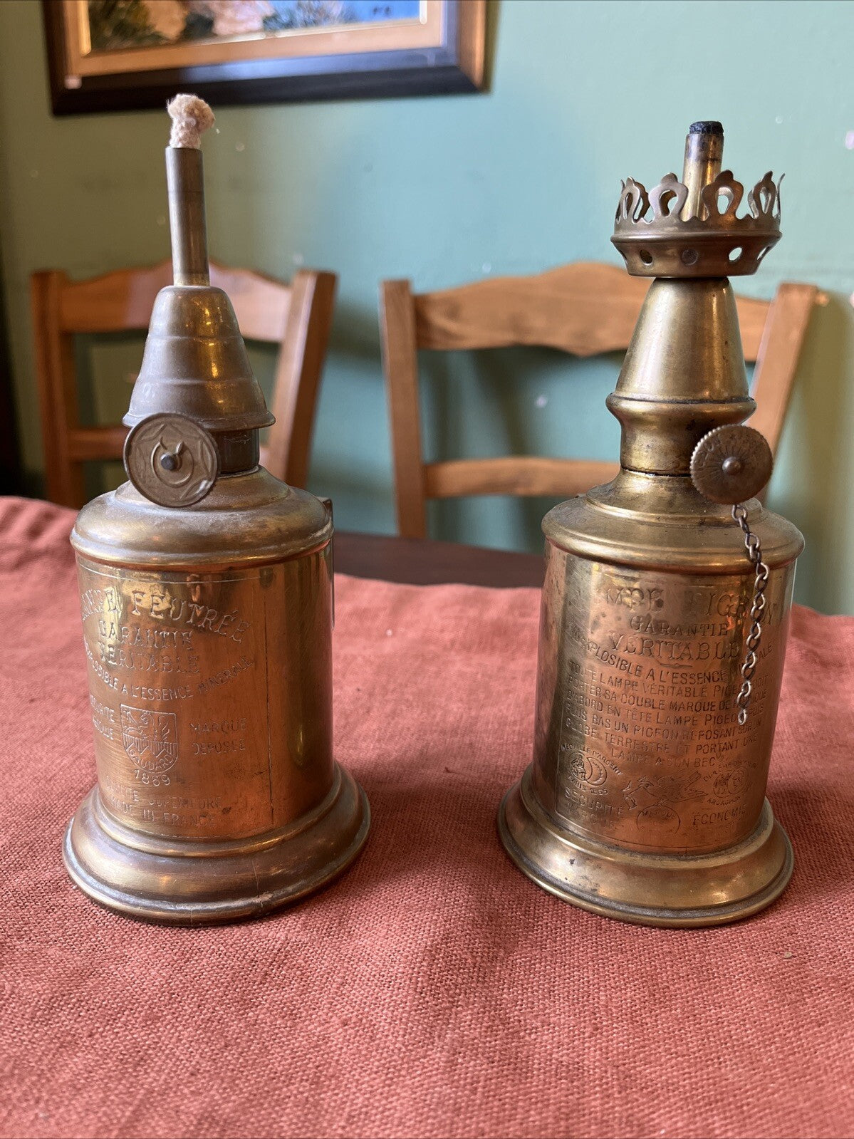Lot De Deux Anciennes Lampes Feutrées / Lampe Pigeon