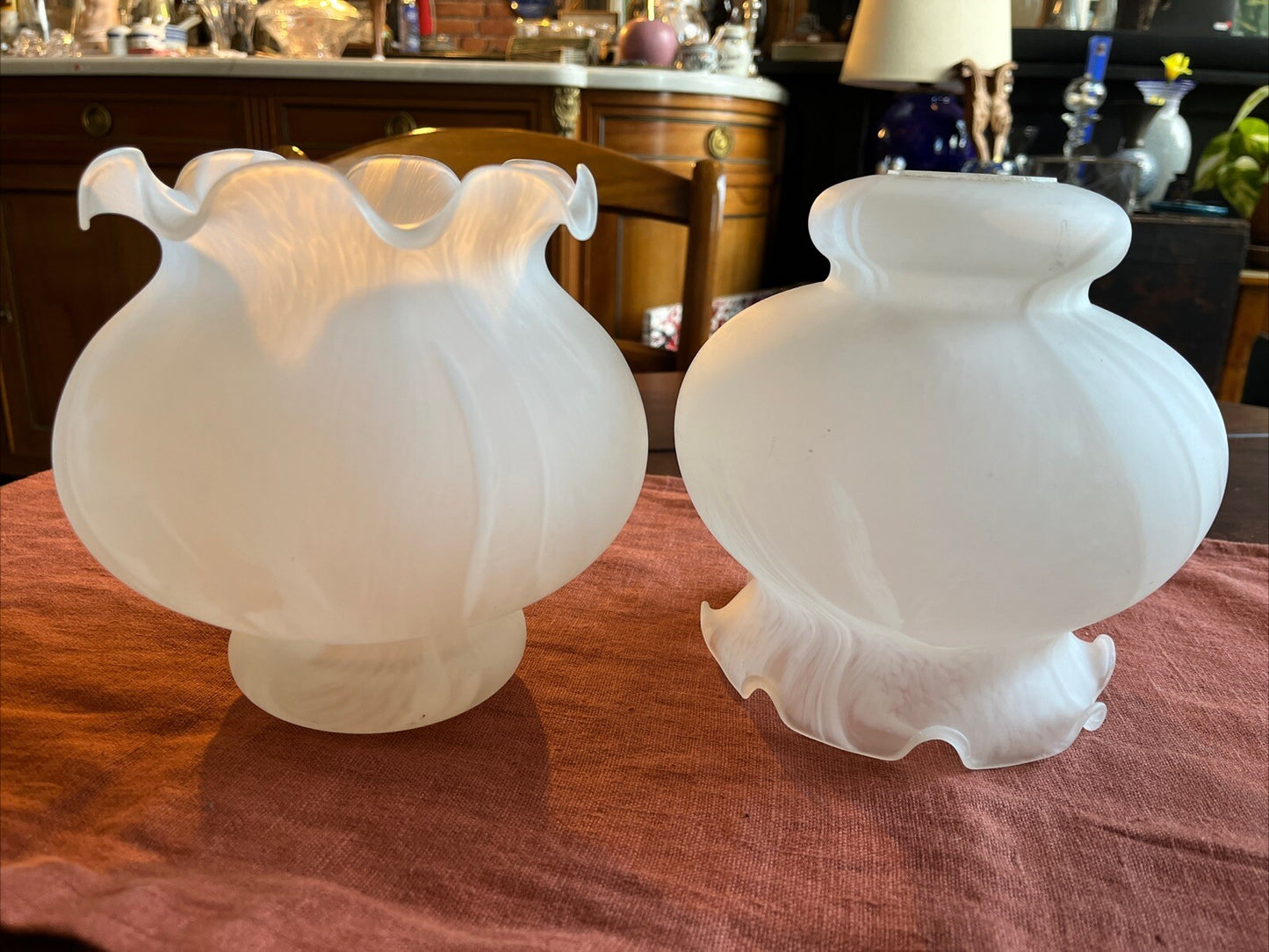 Lot De Deux Grandes Tulipes / Globe