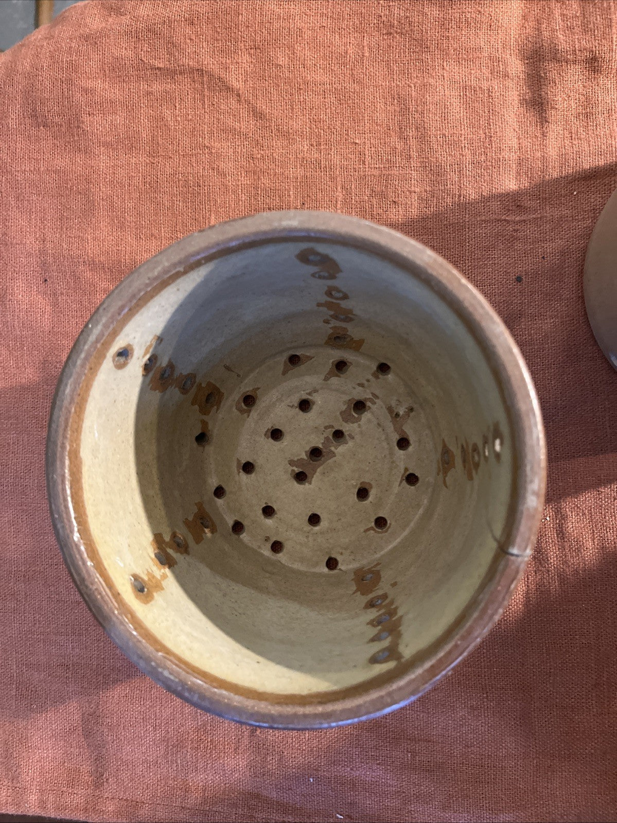 Lot De Deux Anciens Moules À vaisselle En Grès