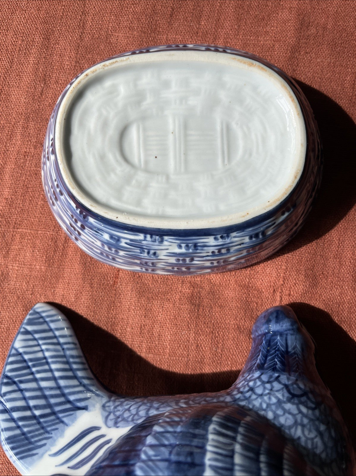 Pot / Terrine En Céramique Bleu Forme De Poule