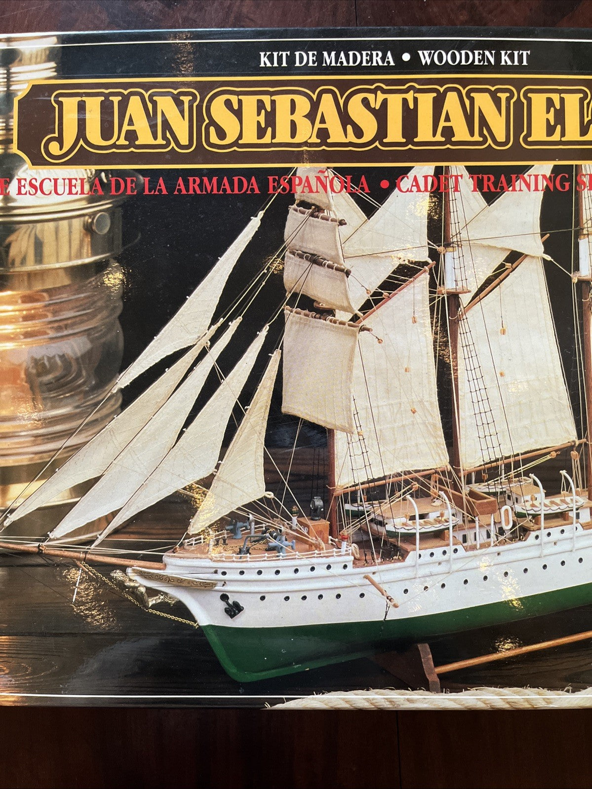 Maquette Bateau À Construire Juan Sebastian Elcano Lit De Madera