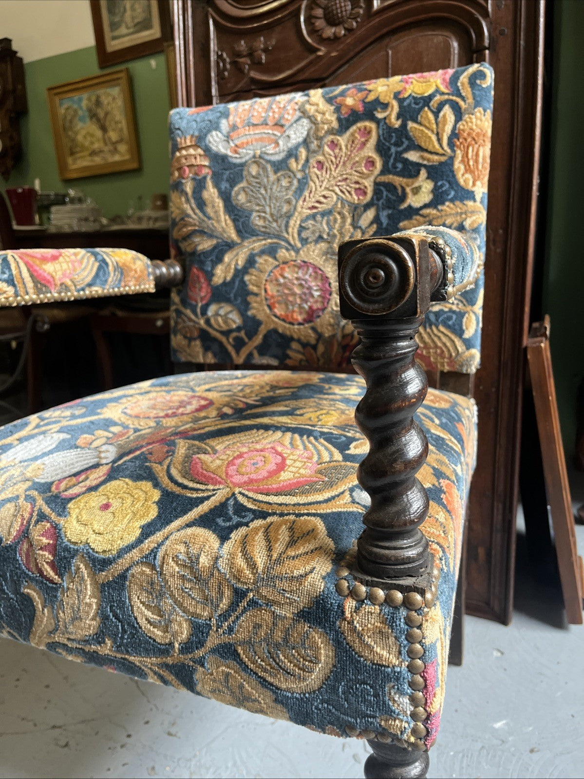 CHAISE A BRAS LOUIS XIII, FAUTEUIL XVIIe EN NOYER