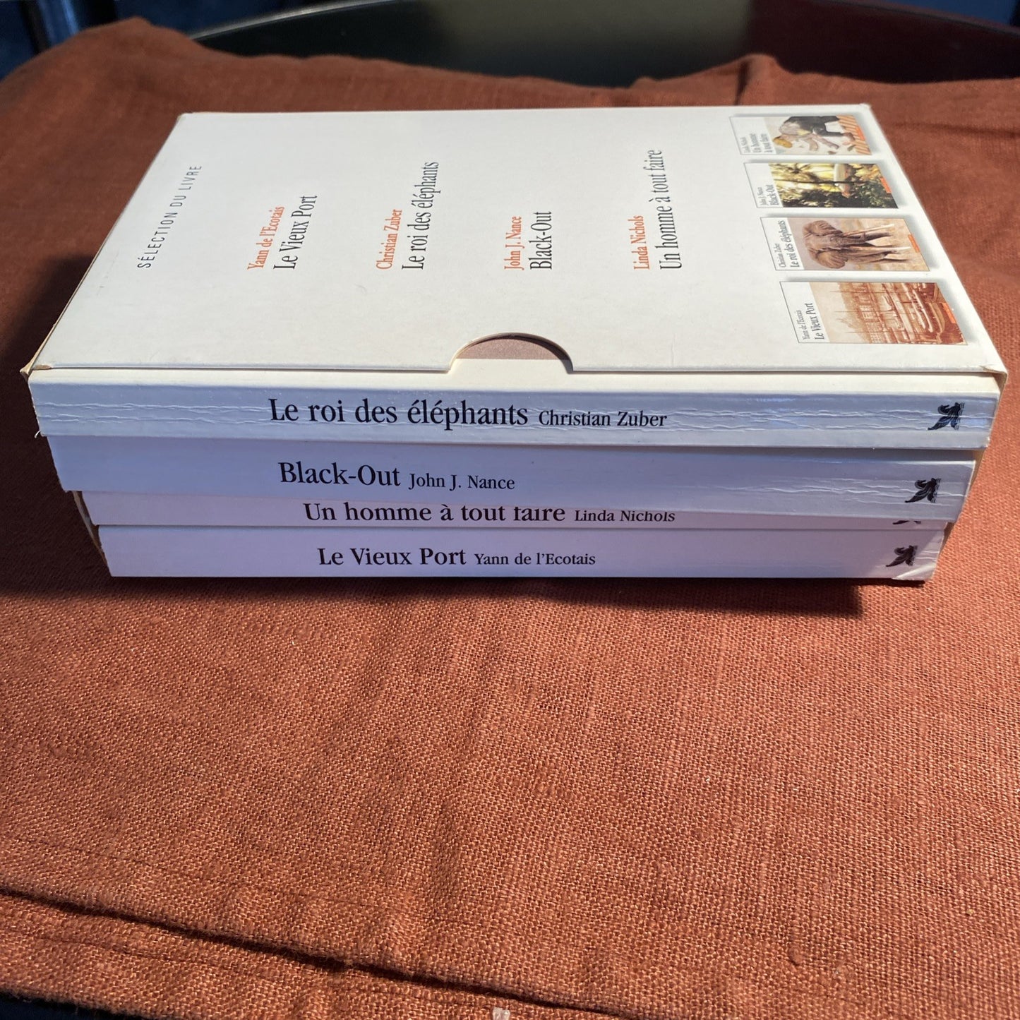 Le vieux port le roi des éléphants black-out un homme à tout faire | livre Bon état