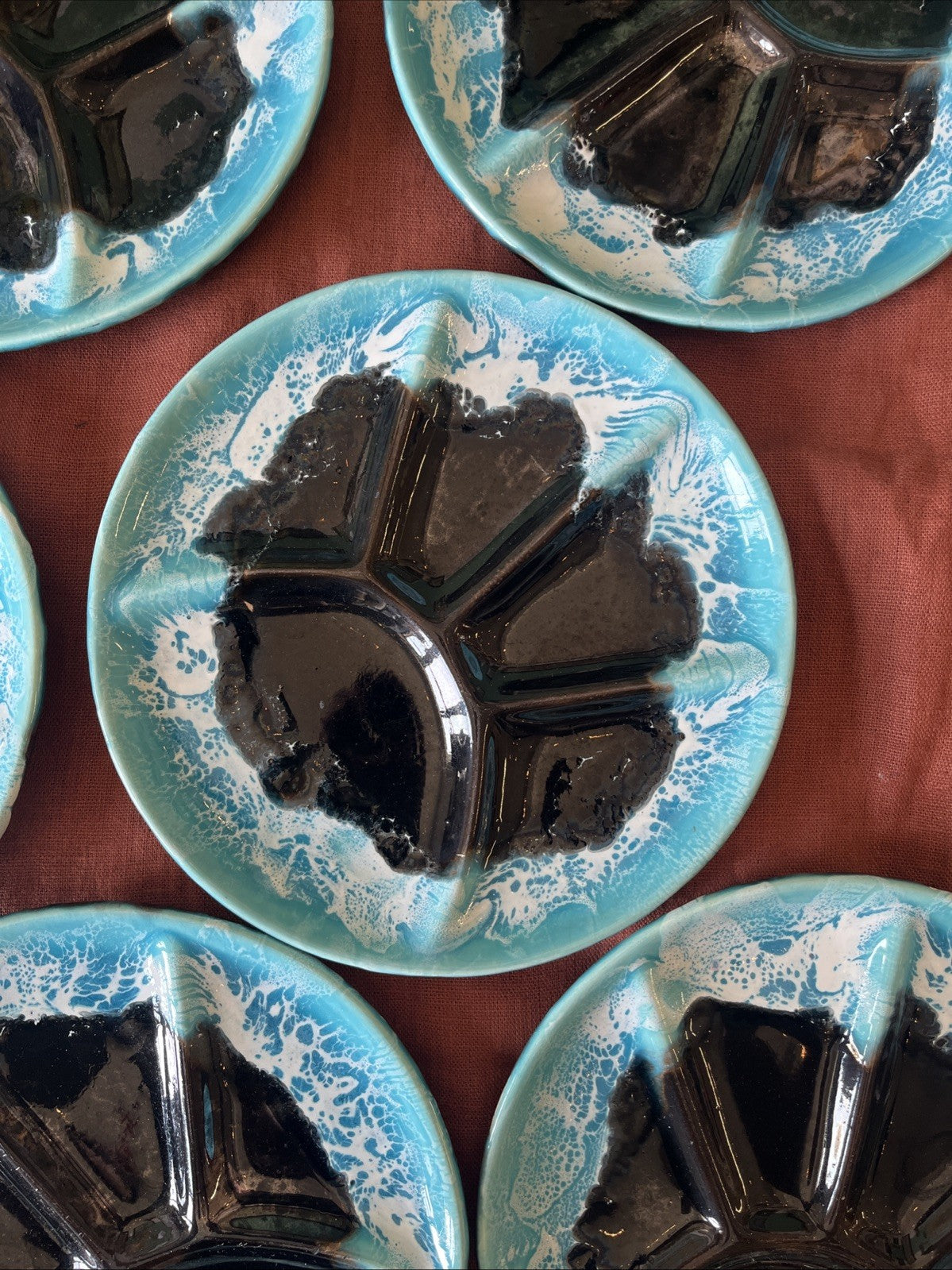 Lot De 6 Assiettes Style Fat Lava Vallauris À Compartiments / À Fondue
