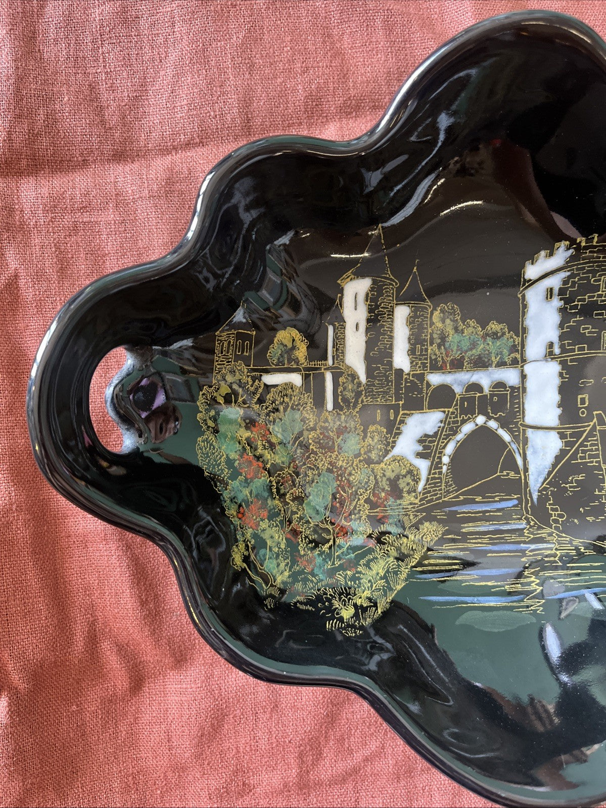 Plat Noir Décoré À La Main France Longwy