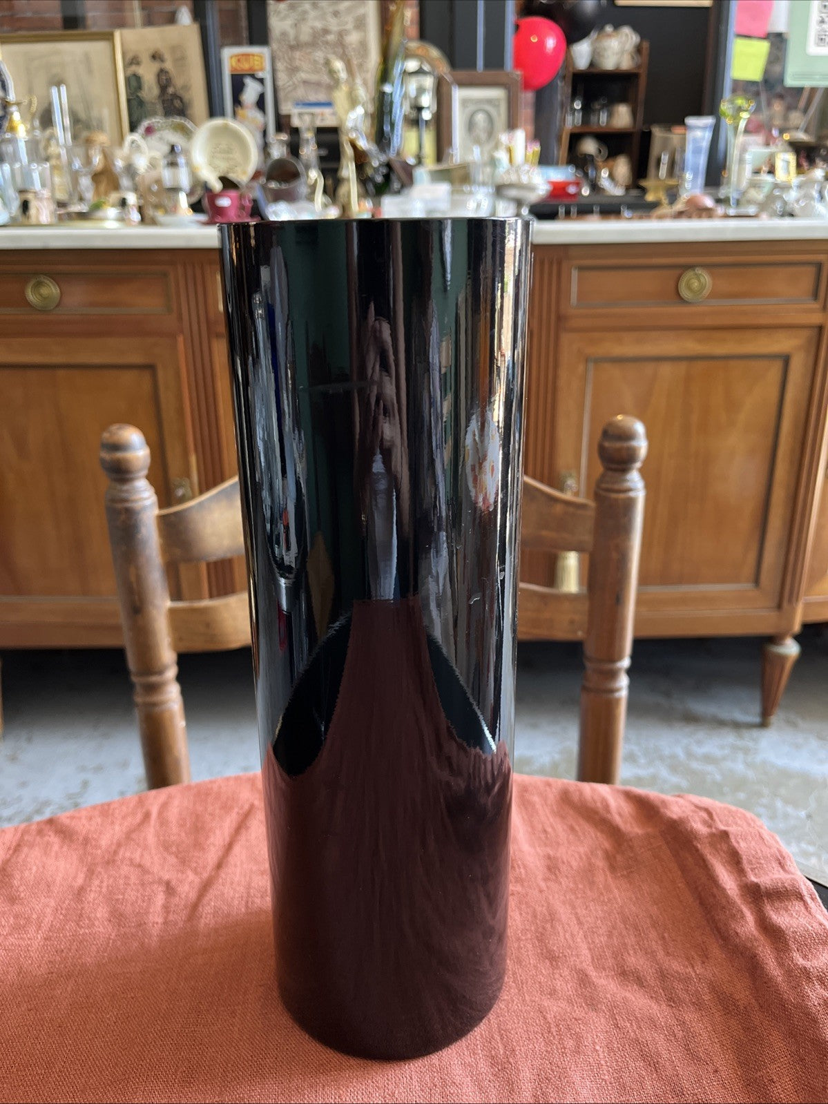 Vase Rouleau Vintage Noir Et Rouge