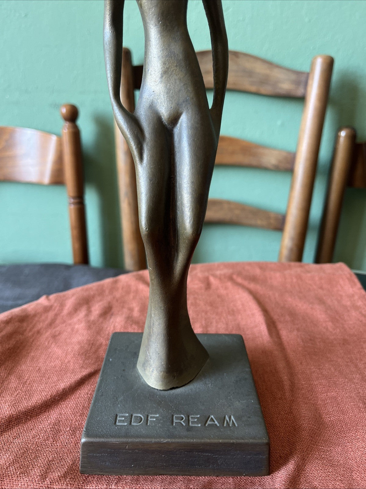 Statue Bronze Femme EDF REAM