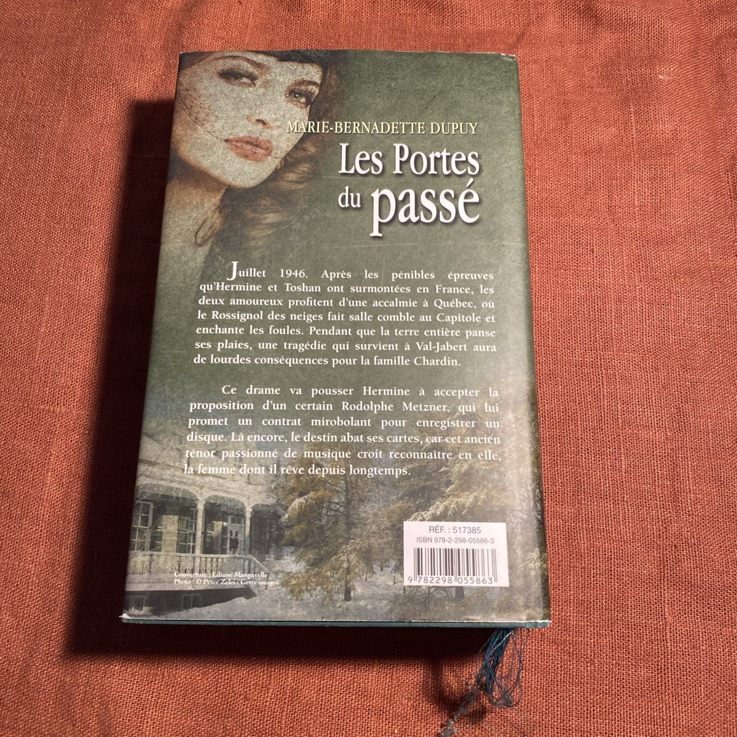Livre les portes du passé Marie-Bernadette Dupuy France Loisirs 2012 book