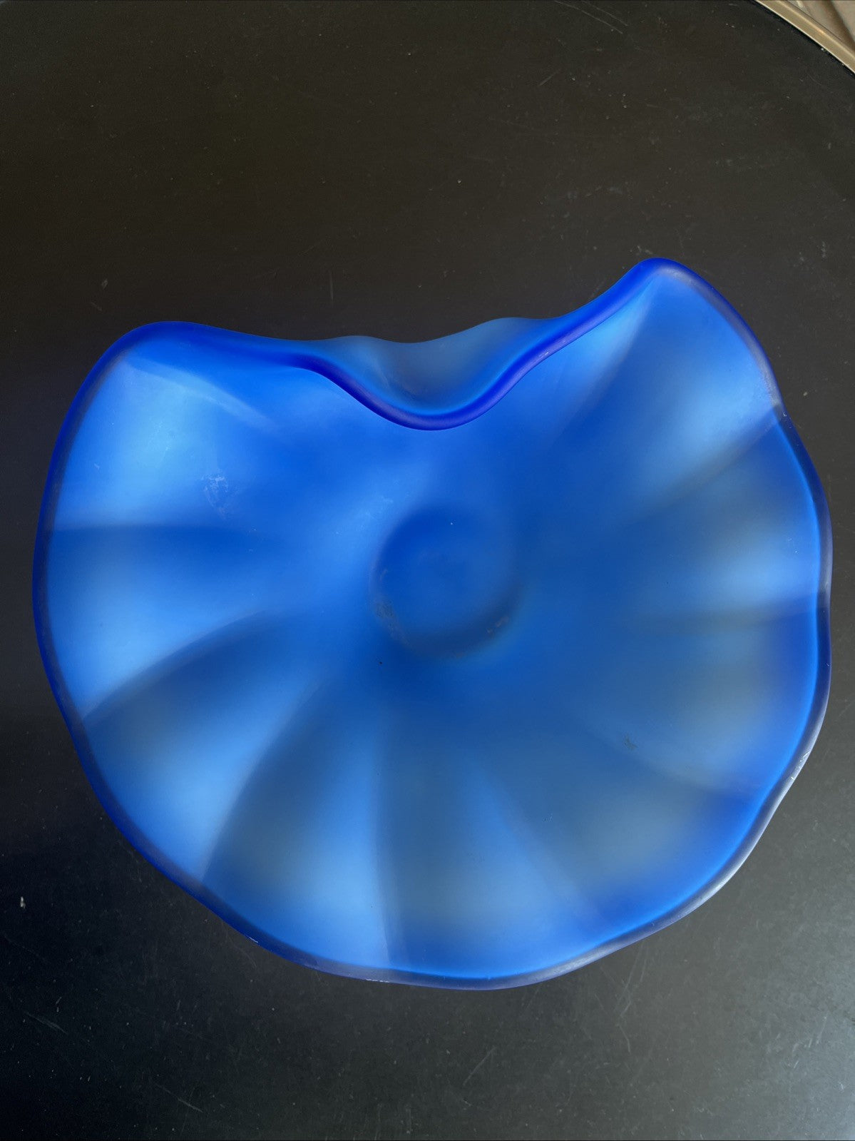 Coupe À Fruits En Verre Bleu