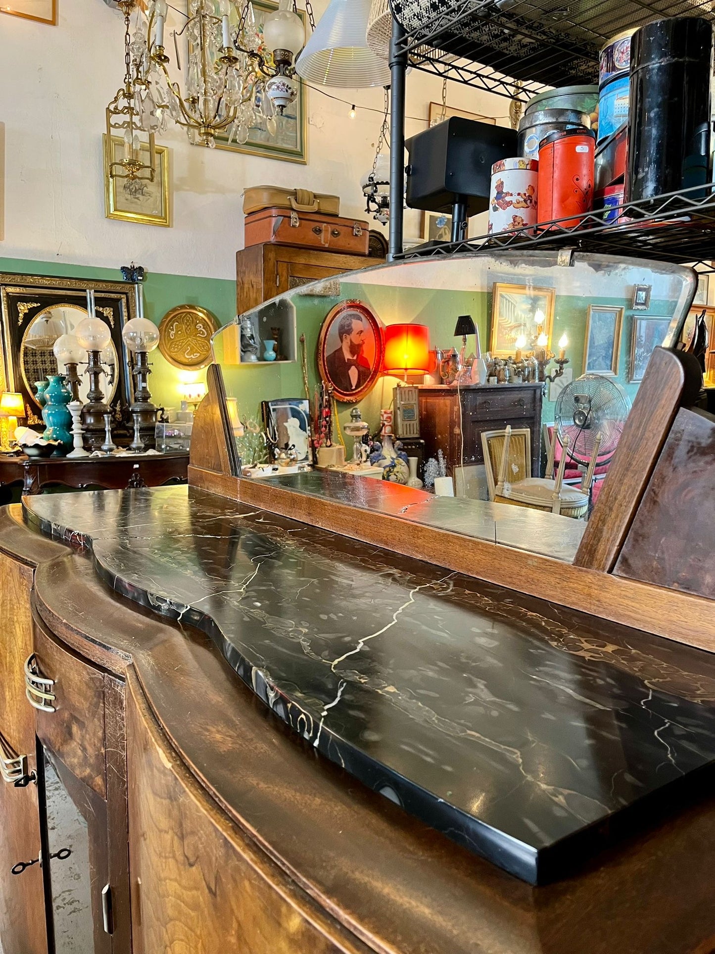 Buffet bar Art Déco avec miroir en bois galbé – meuble années 1930