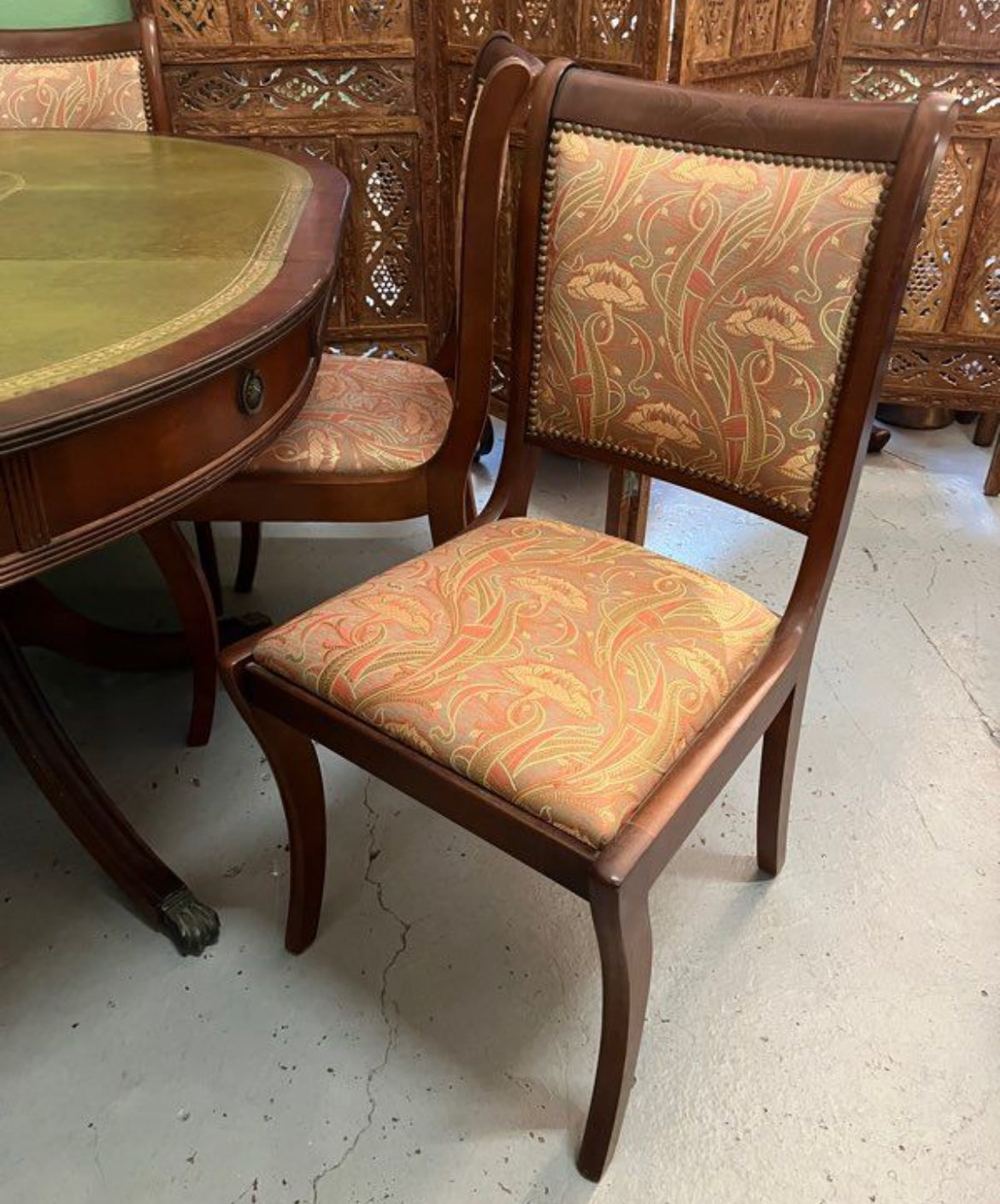 Ensemble table à manger et ses six chaises