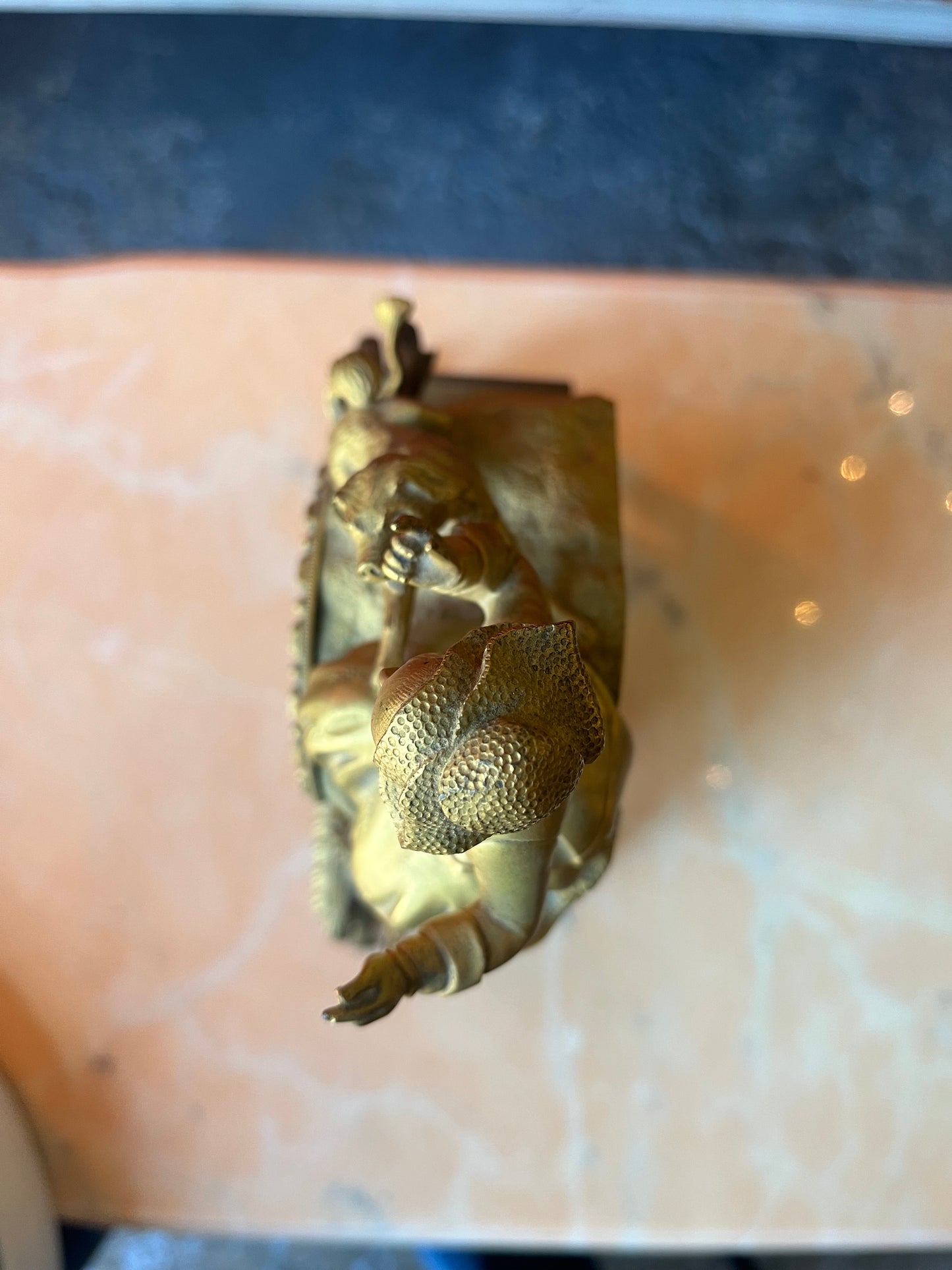 Ancienne pendule horloge en bronze doré