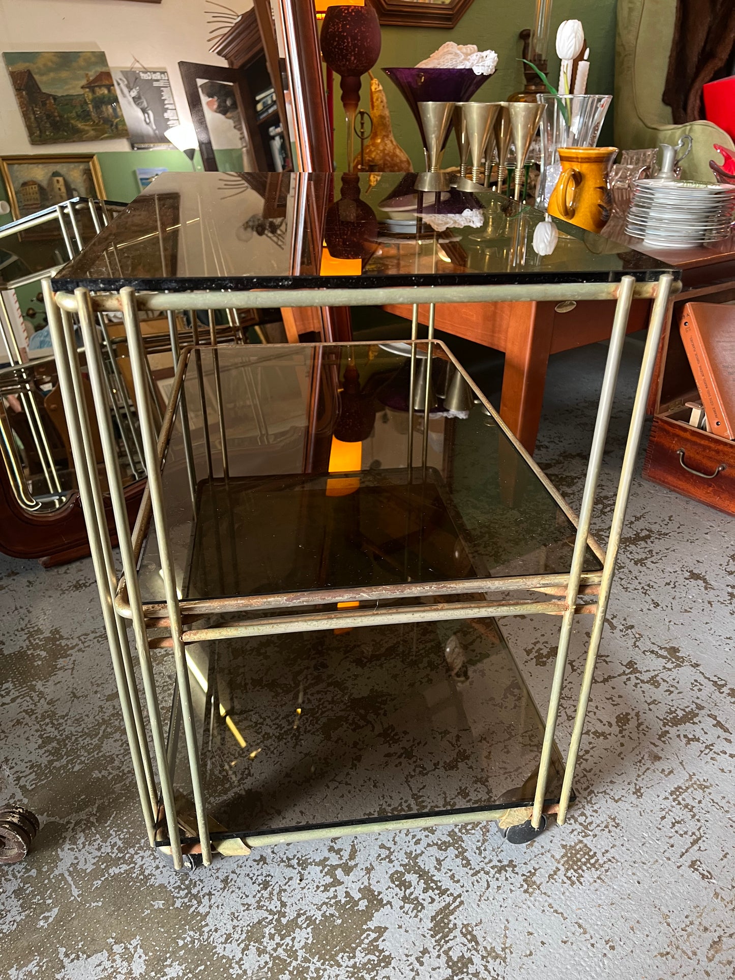 Desserte vintage métal et verre fumé