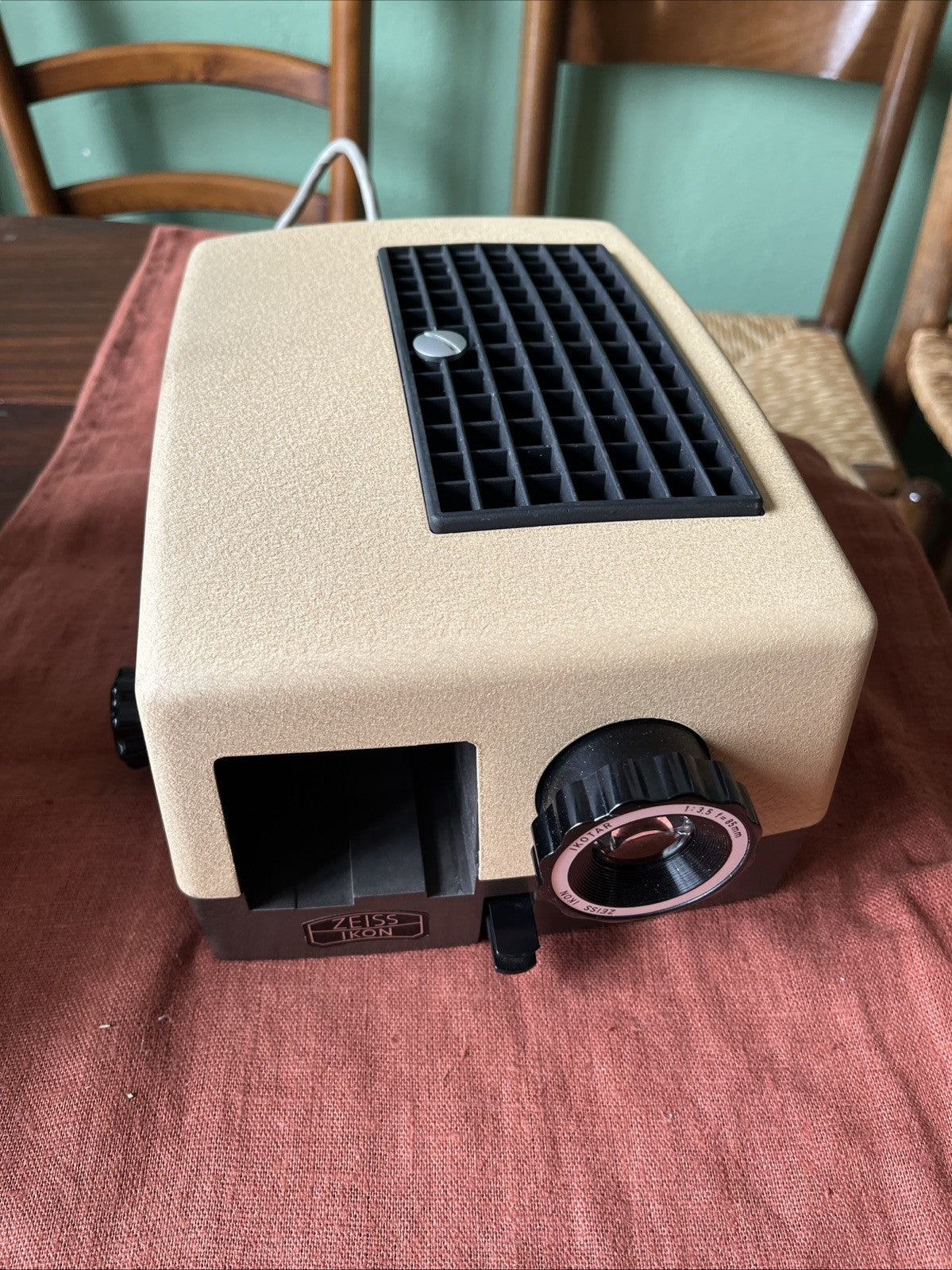 Projecteur Diapositives Ikolux12N