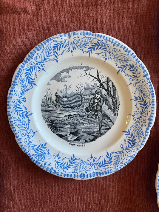 Lot de 6 assiettes anciennes terre de fer Saint-Amand « Comique » scènes de chasse
