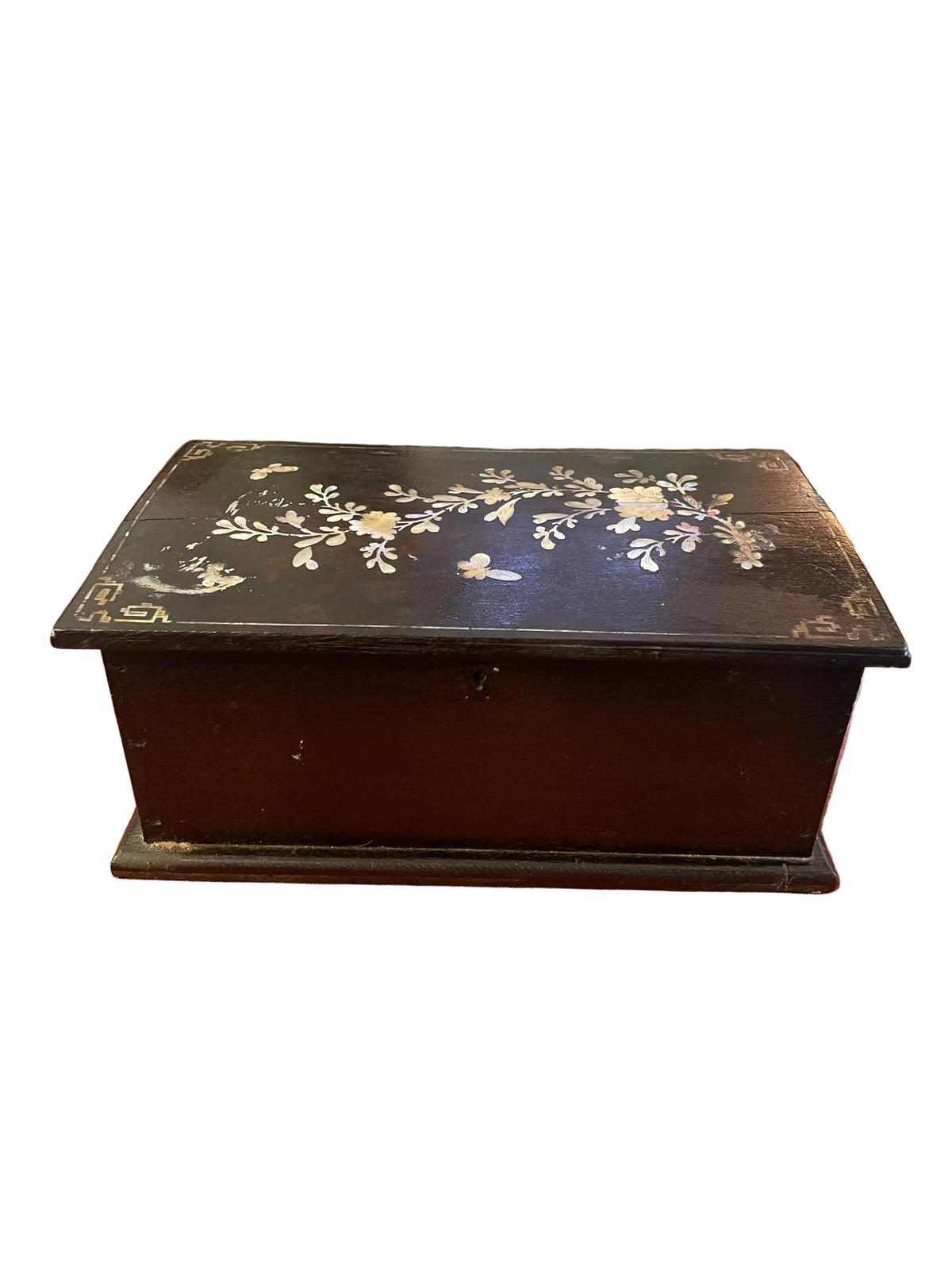 Coffret asiatique ancien en bois laqué noir incrusté de nacre – décor floral