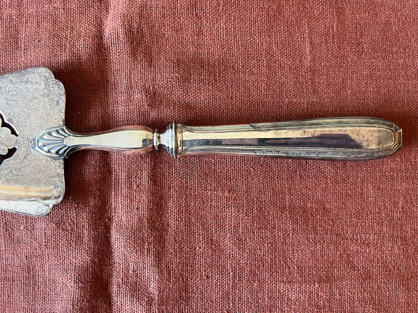 Pelle à tarte ancienne Orfèvrerie Le Mondial métal argenté en écrin