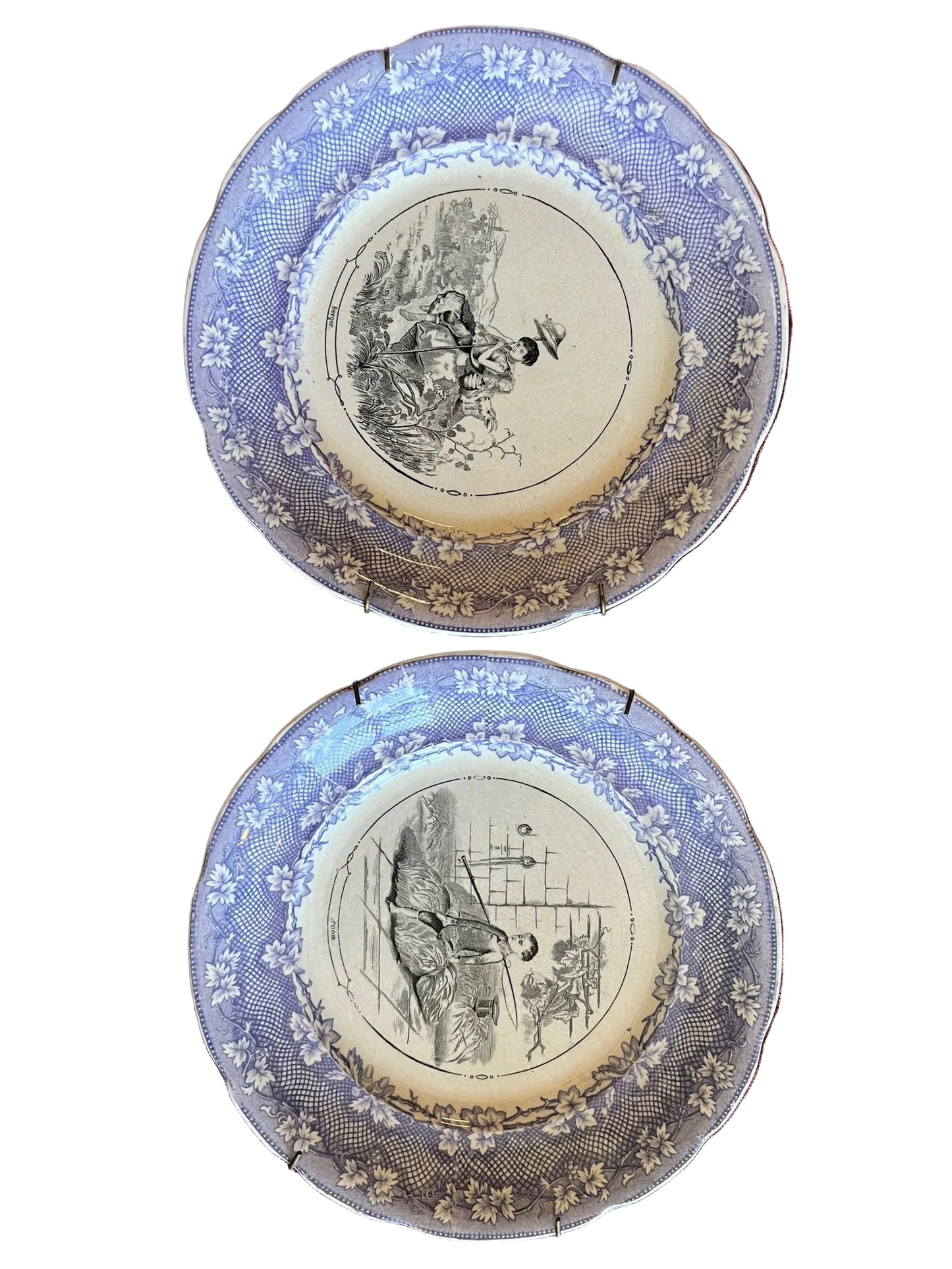 Paire d’assiettes anciennes terre de fer Opaque de Sarreguemines scènes d’enfants XIXe